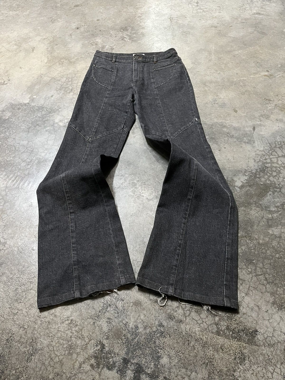 If Six Was Nine Rare black faded Flare Jeans Chris montez distressed leg Size US 27 - 4 Thumbnail