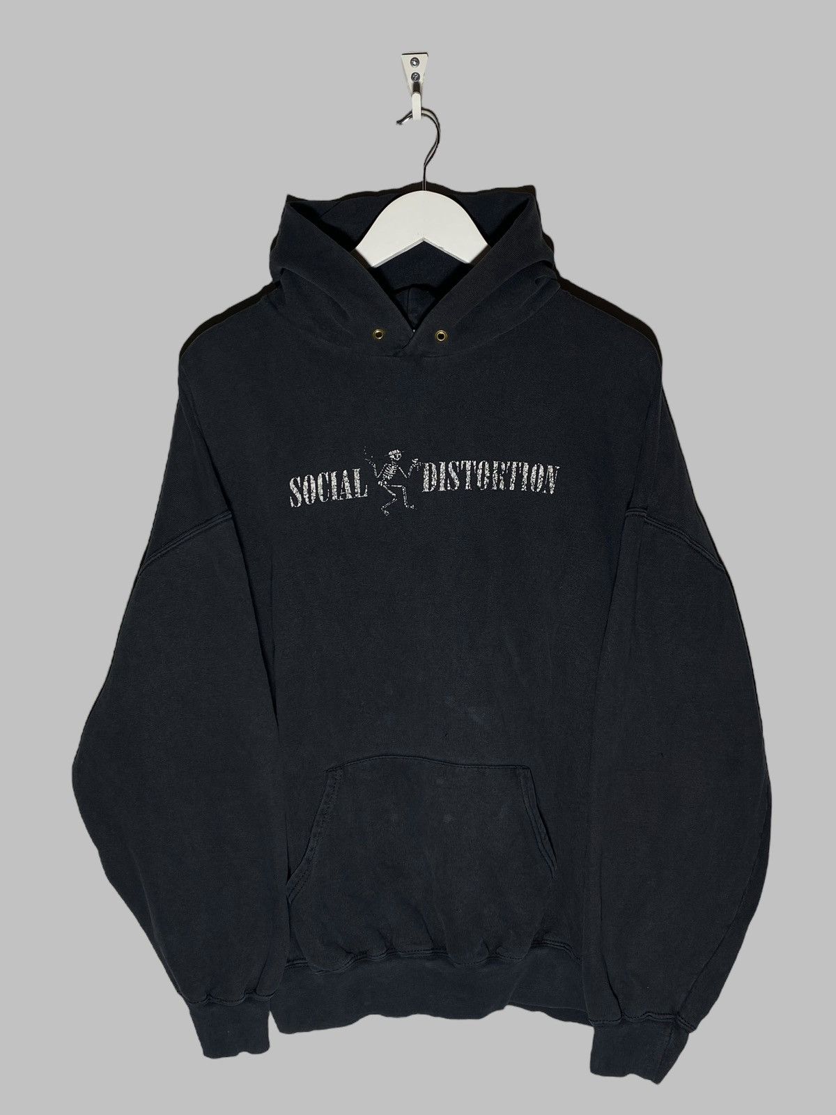 Band Tees 🔥 SOCIAL DISTORTION HOODIE FRUIT OF THE LOOM XXL FADED PUNK Size US XXL / EU 58 / 5 - 1 Thumbnail