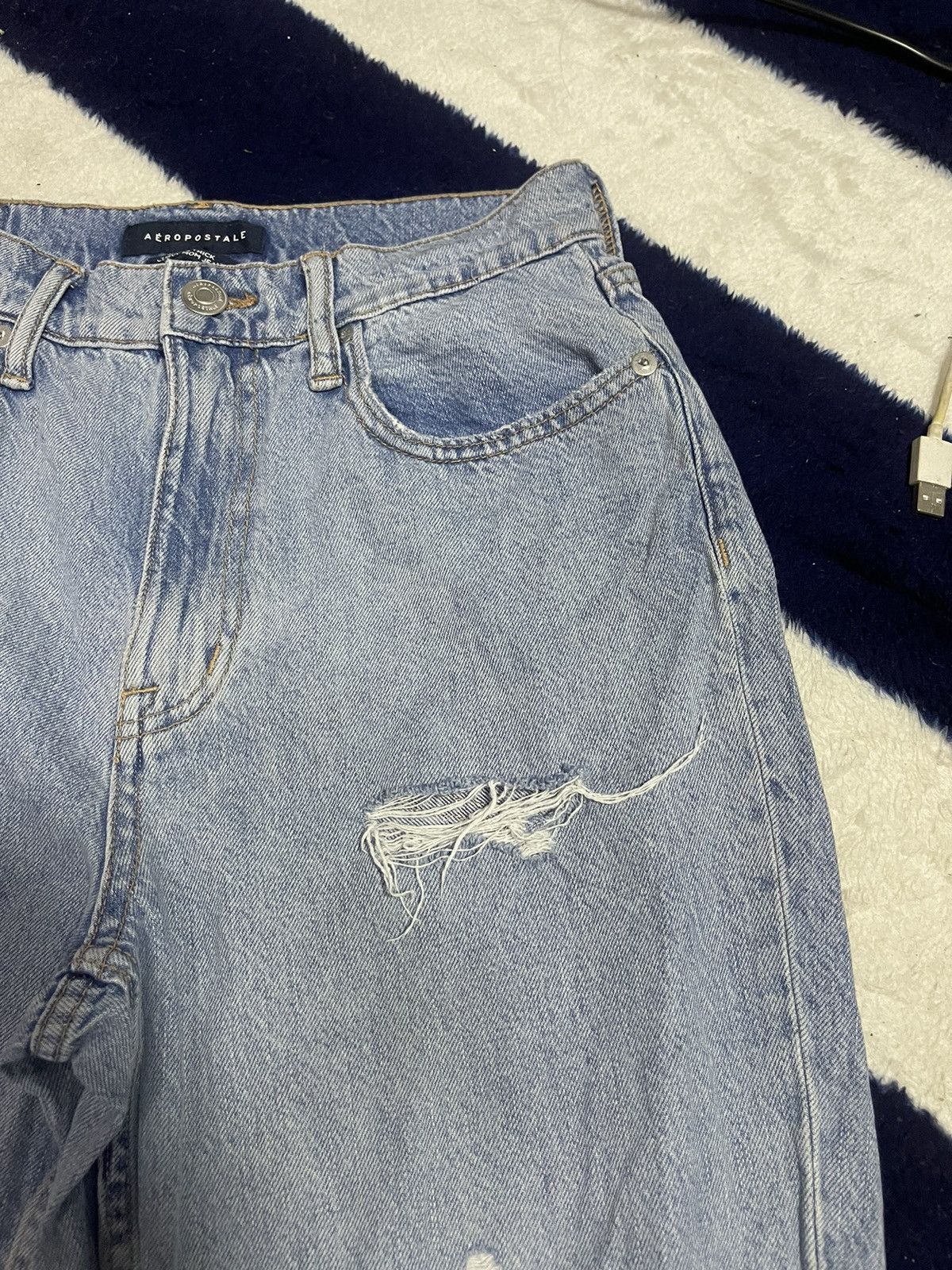 Aeropostale Aeropostale Distressed Jeans (14) Size 29" - 11 Thumbnail