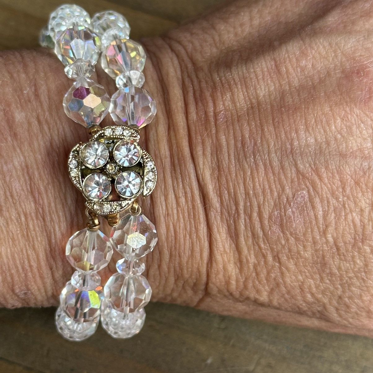 Vintage Vintage doubled Aurora Borealis Crystal bead bracelet Size ONE SIZE - 3 Thumbnail