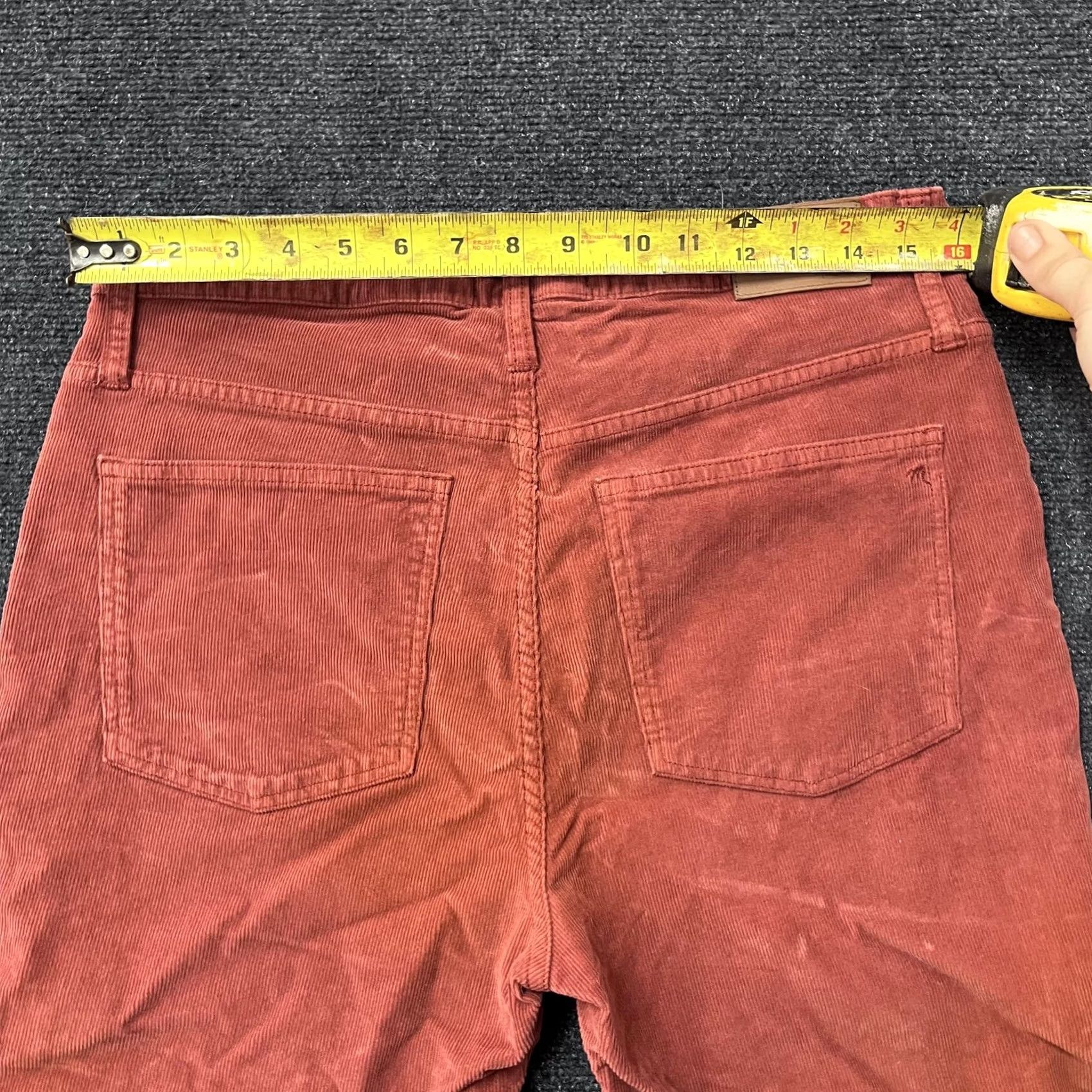 Madewell Madewell Pants Womens 32 Red Corduroy High Rise Flare Button Fly Retro Style Pants Women 32 Red Corduroy Flare Button Fly Madewell Retro Style Size 28" / US 6 / IT 42 - 4 Thumbnail