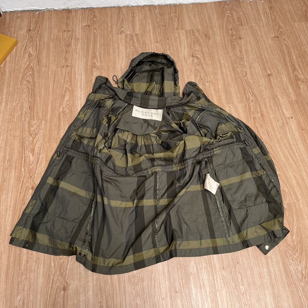 Burberry Authentics Burberry Britt Coat Jacket Tartan Patern Size M / US 6-8 / IT 42-44 - 10 Thumbnail