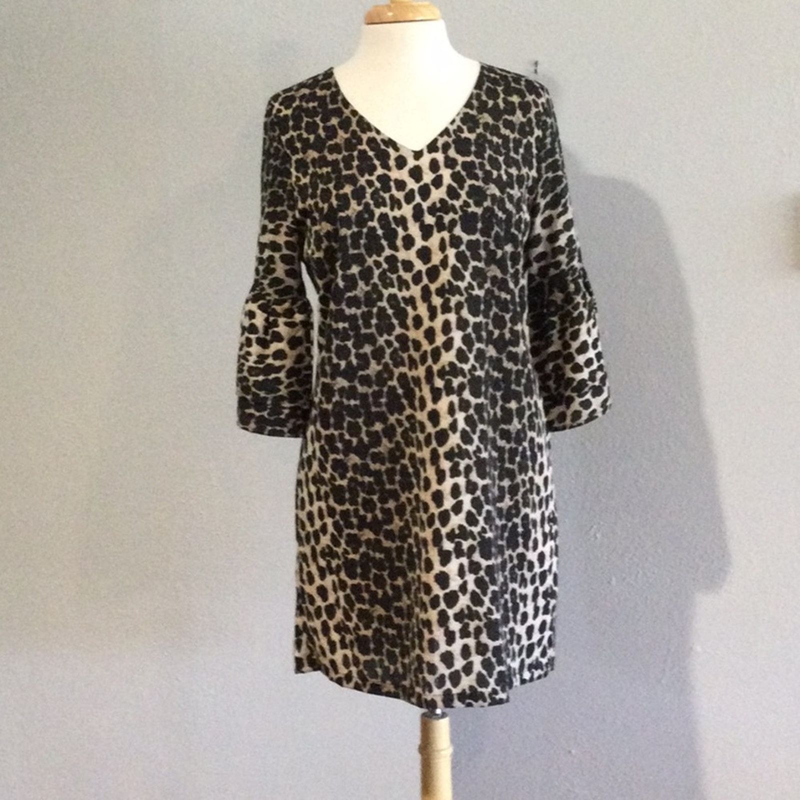 Other Belongsci Mini Shift Dress Leopard Print V-Neck Lined Medium Size M / US 6-8 / IT 42-44 - 1 Thumbnail