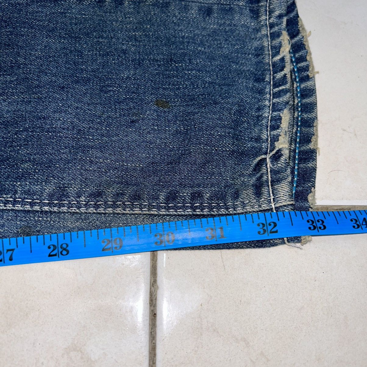 Vanquish Vanquish Distressed Jeans Size 30" / US 8 / IT 44 - 22 Thumbnail