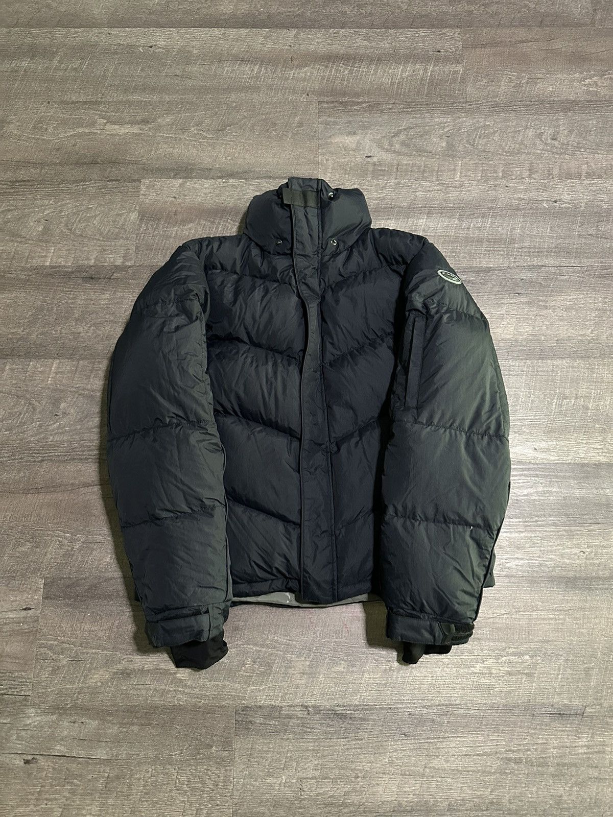 image of Oakley Puffer Jacket in Black, Men's (Size Small)