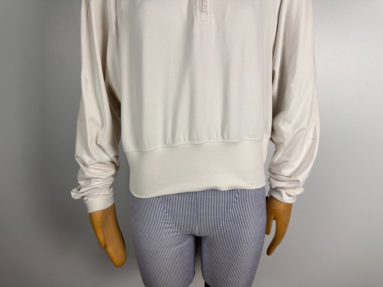 Lululemon Lululemon Half Zip Pullover Womens White Size L Size L / US 10 / IT 46 - 3 Thumbnail