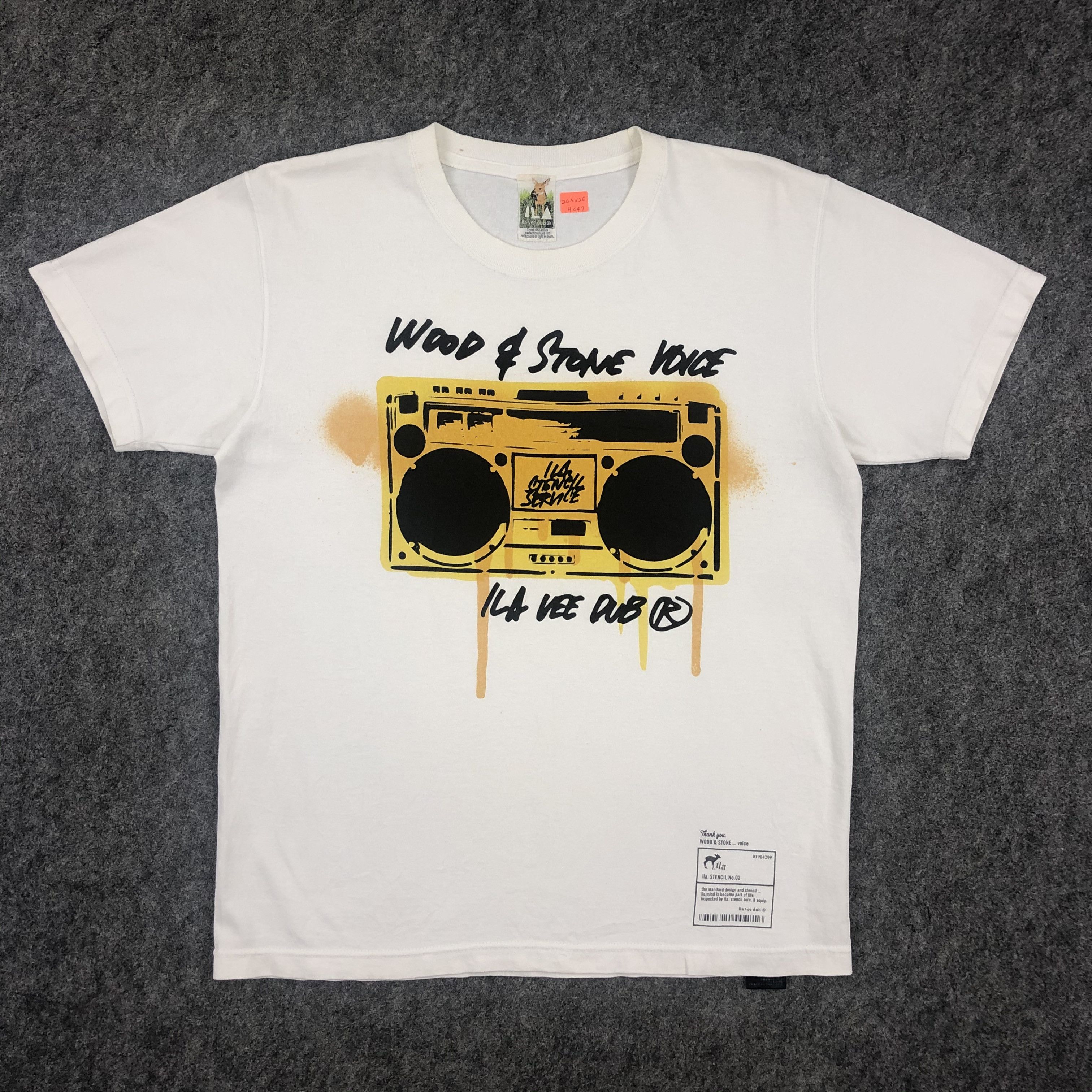 Japanese Brand Vintage Japanese Brand Tshirt - H047 Size US M / EU 48-50 / 2 - 1 Thumbnail