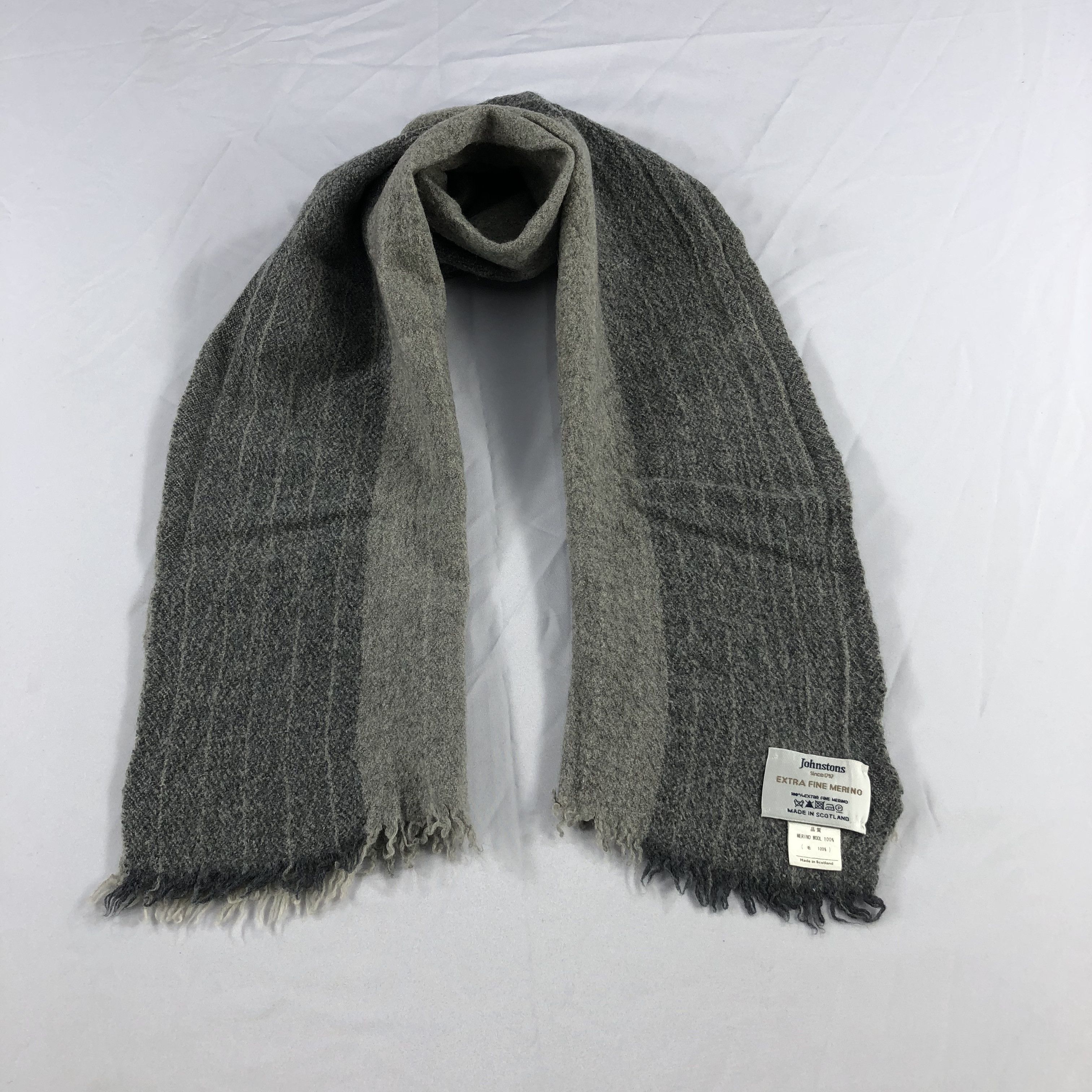 Johnstons Of Elgin Johnstons Merino Scarf Muffler V1045 Size ONE SIZE - 1 Thumbnail