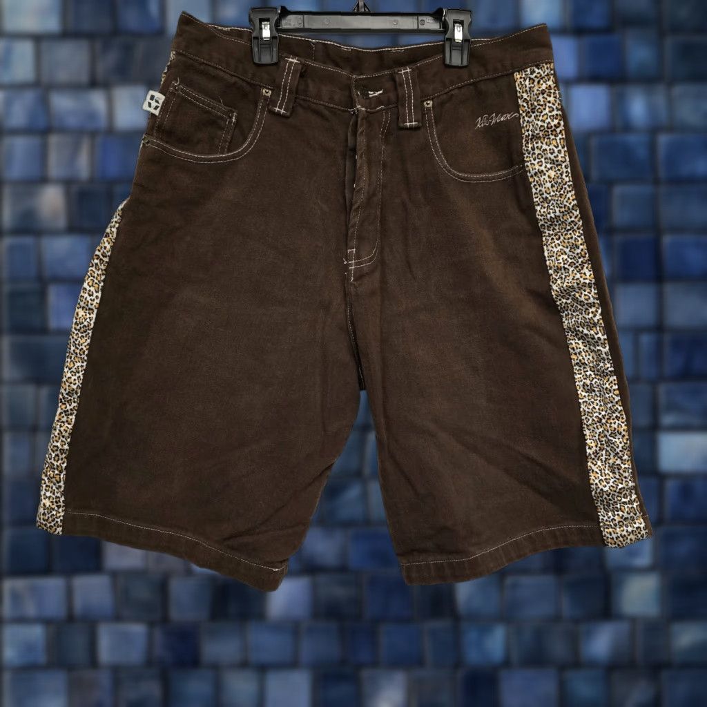 Vintage VINTAGE Kikwear Leopard Shorts Men Cargo Pattern Leopard 34 Brown Cotton Baggy 14in Hip Hop Retro Skater 1991- Y2K USA Size US 34 / EU 50 - 1 Thumbnail