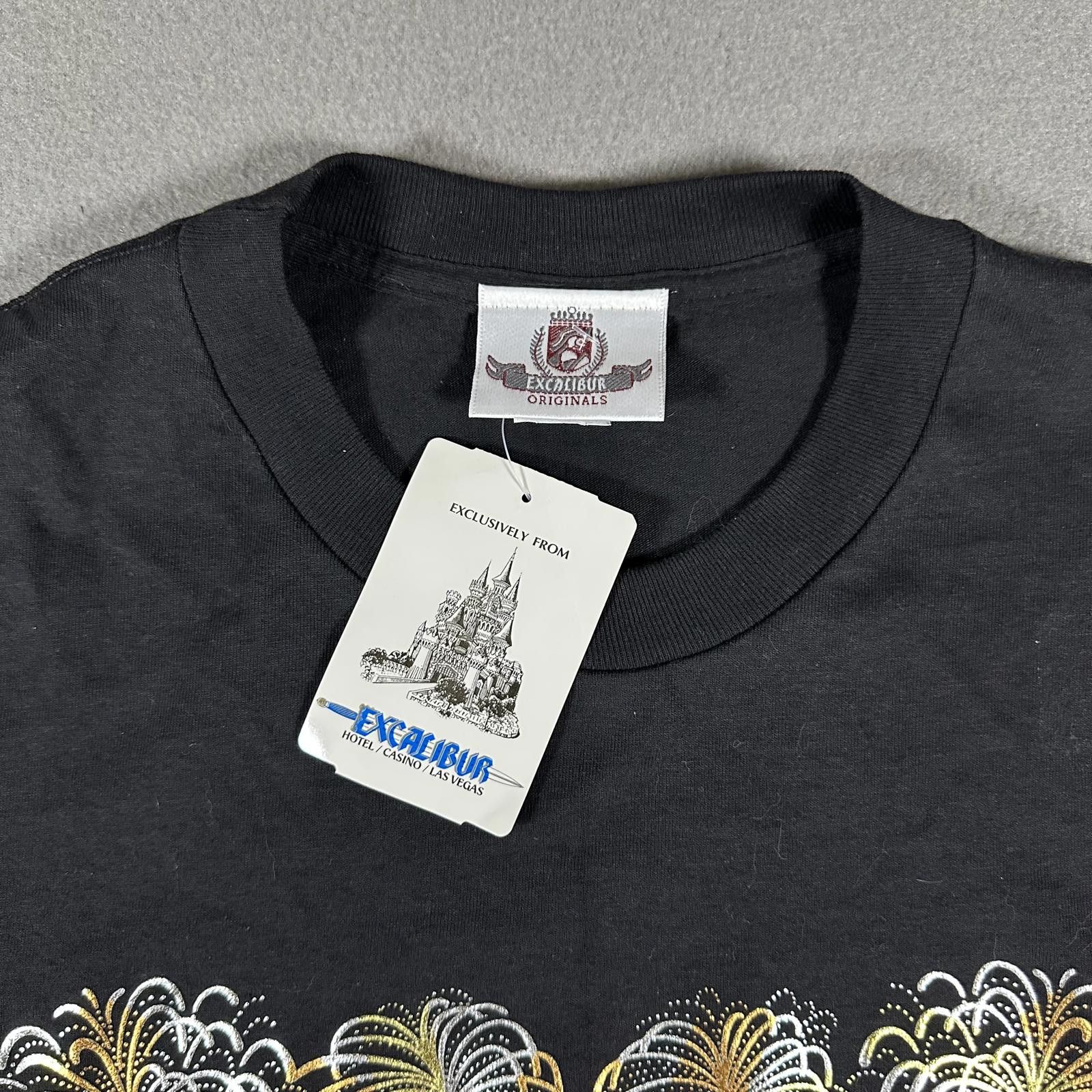 Other Vintage NWT Excalibur Vegas Textured Graphic T-shirt Black M Size US M / EU 48-50 / 2 - 4 Thumbnail
