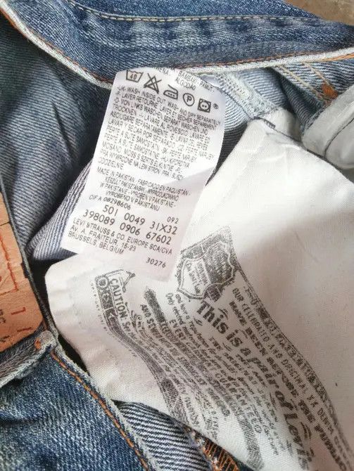 Levi's Vintage Levi's 501 Faded Blue Distressed Jeans 31x32 Size US 31 - 8 Thumbnail