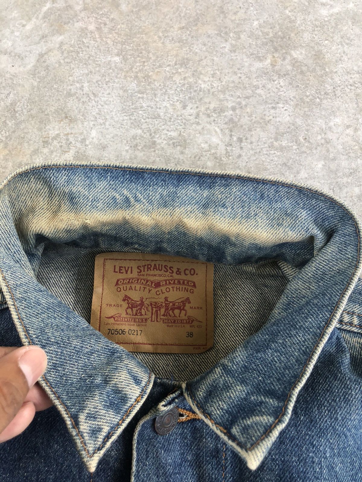 Levi's Vintage 80’s Levi’s Denim Jacket Distressed Stone Wash Size US M / EU 48-50 / 2 - 22 Thumbnail