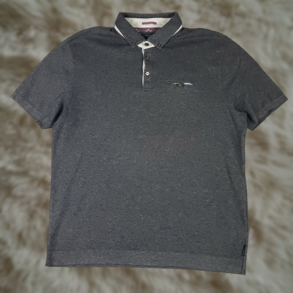 Ted Baker Ted Baker Sweater Mens Size 7 Gray Collared Short Sleeve Polo Knit Pullover Brand Logo All Seasons Classic Modern 70s? Size US M / EU 48-50 / 2 - 1 Thumbnail