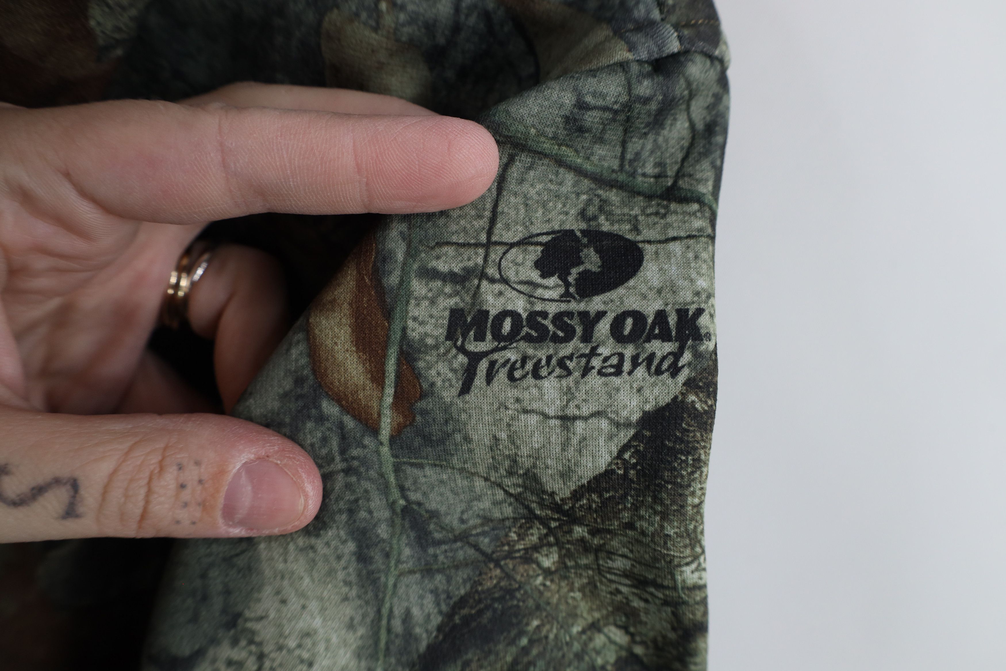 Under Armour × Vintage Under Armour Big Logo Mossy Oak Camouflage Hoodie Sweatshirt Size US L / EU 52-54 / 3 - 8 Thumbnail