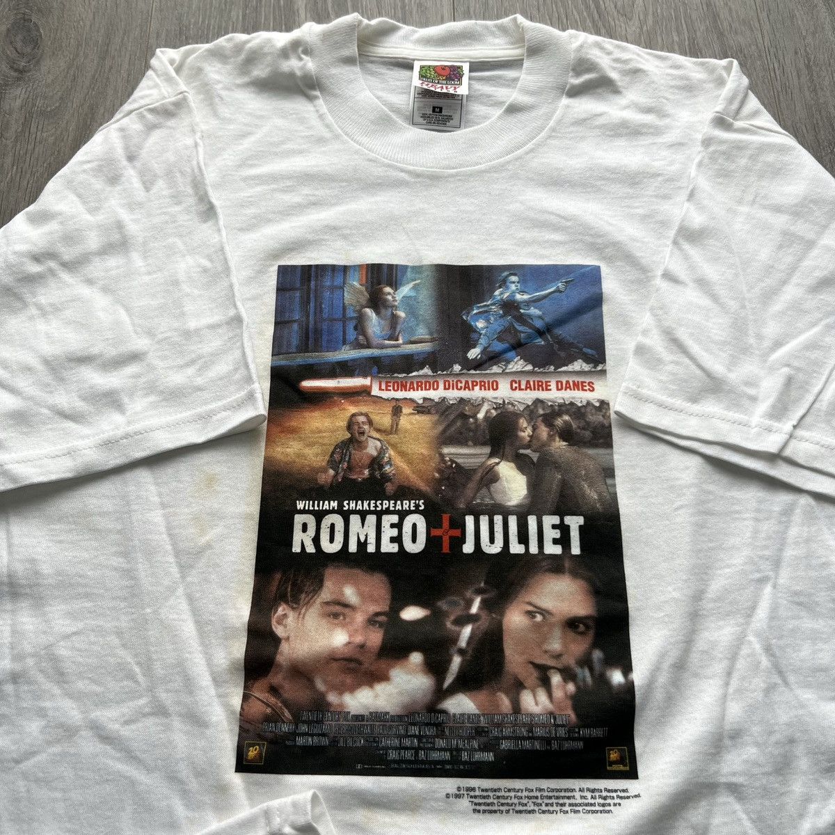 Vintage Romeo and Juliet movie shirt Leonardo Dicaprio 1997 Size US M / EU 48-50 / 2 - 1 Thumbnail