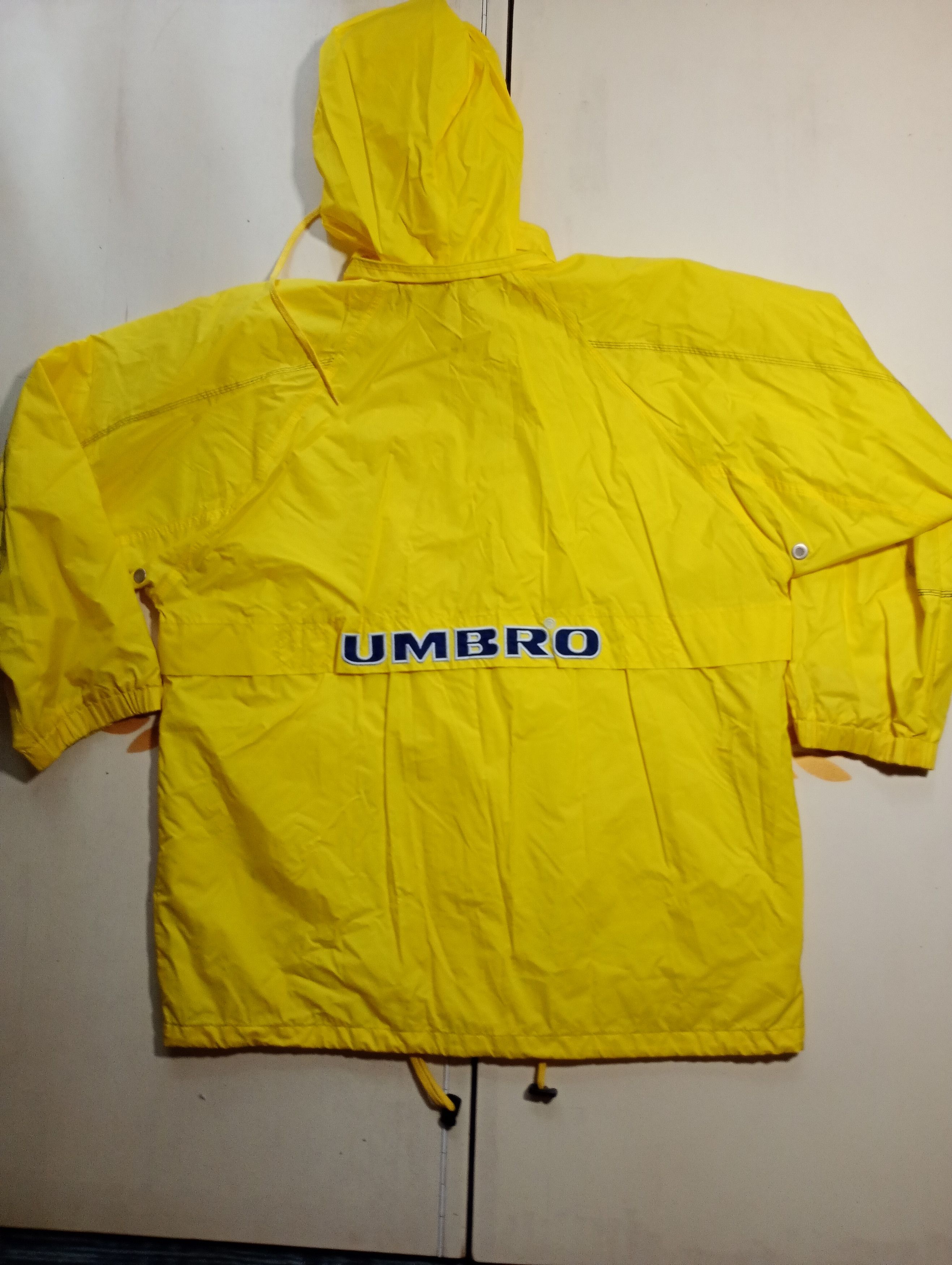 Umbro Umbro Training Jacket Vintage 90's Size US XL / EU 56 / 4 - 8 Thumbnail