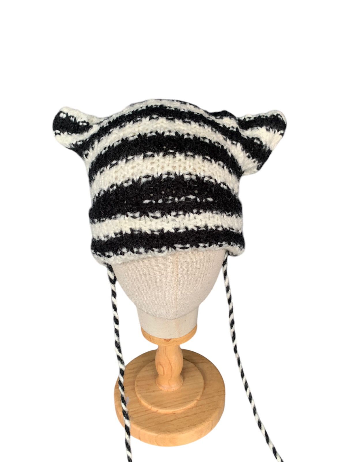 Japanese Brand × Kapital × Vintage Stripe Black And White Bunny Horn Devil Knitted Beanie Hats Size ONE SIZE - 12 Thumbnail