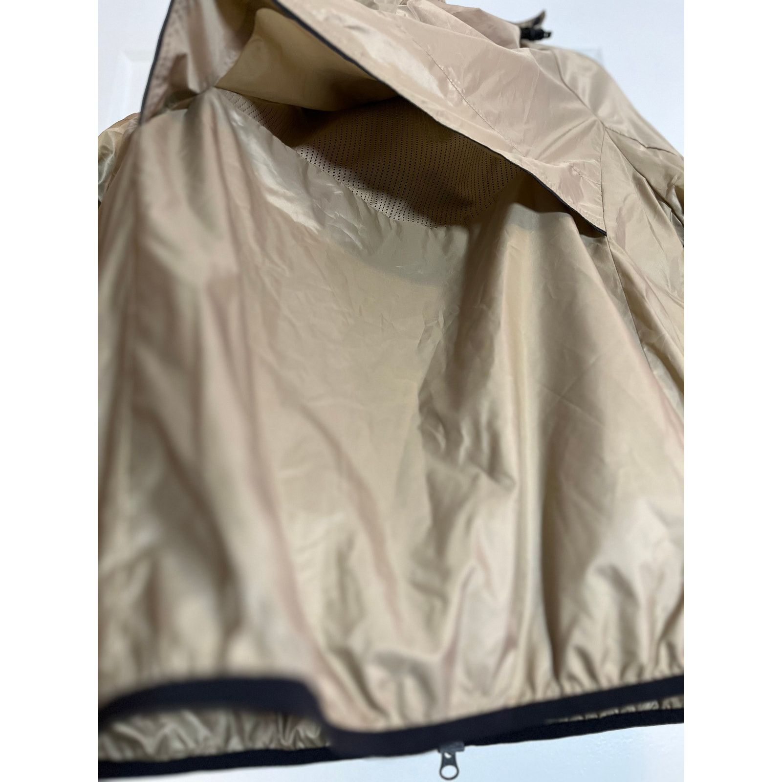 Nike •NWT• Nike Tech Small windbreaker jacket • Gold with Black Size US S / EU 44-46 / 1 - 13 Thumbnail