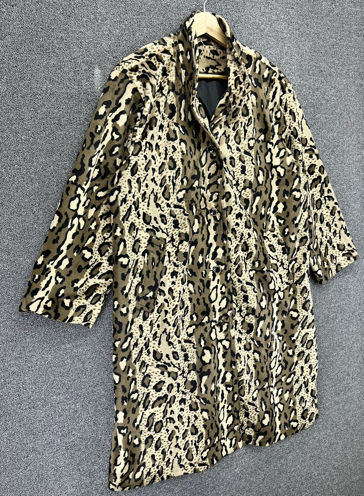 Japanese Brand Vintage Japanese Leopard Skin Style Long Jacket Size XL / US 12-14 / IT 48-50 - 2 Thumbnail
