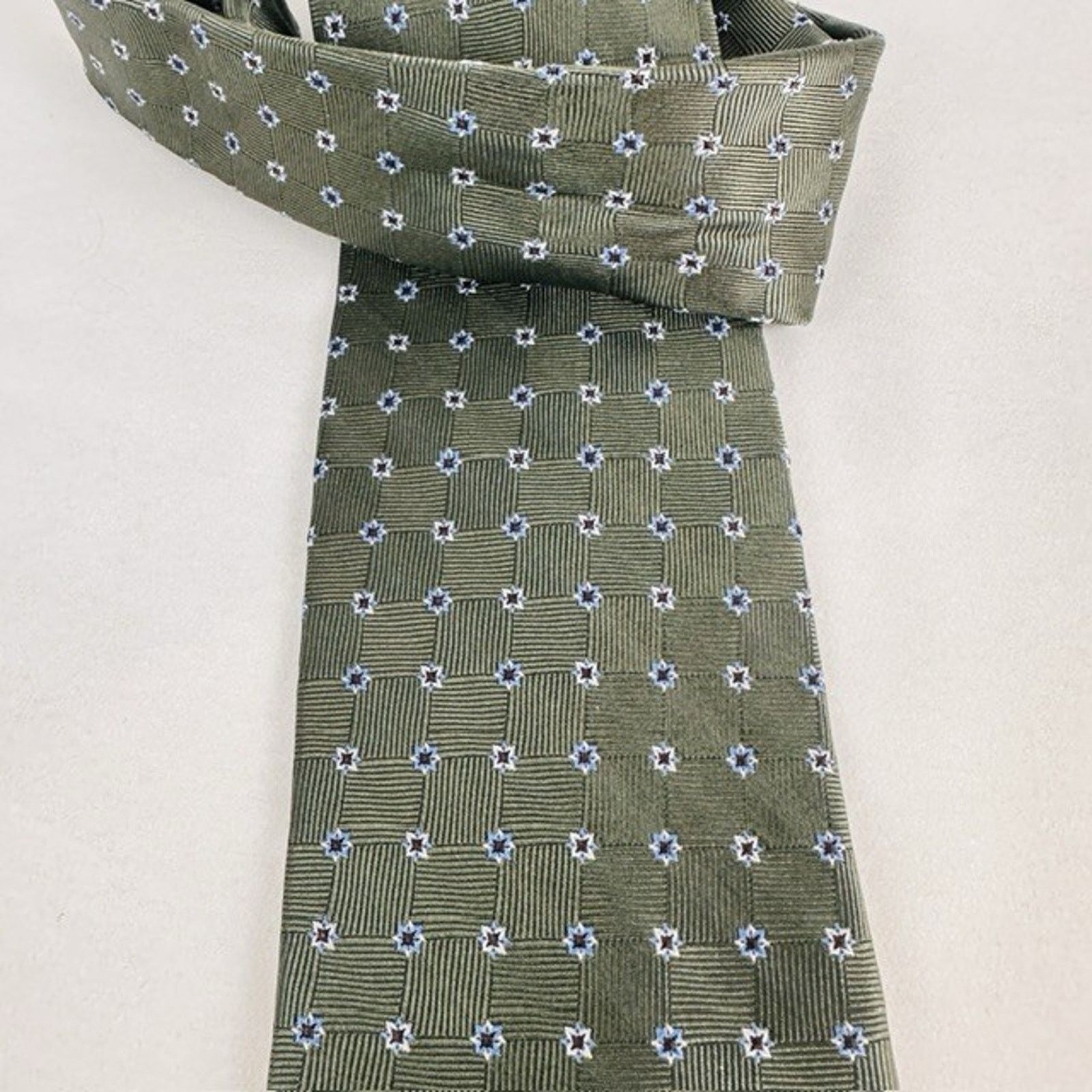 George George Necktie Olive Green w/Stars Geometric All Silk Preppy Size ONE SIZE - 8 Thumbnail