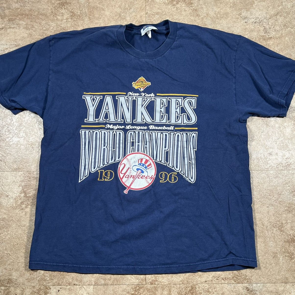 MLB × Vintage Vintage New York Yankees 1996 World Series Champions T-shirt Size US XL / EU 56 / 4 - 1 Thumbnail