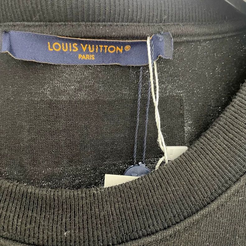 Louis Vuitton Louis Vuitton size 5l Black beaded logo short sleeve 2501-N Size US XXL / EU 58 / 5 - 3 Thumbnail
