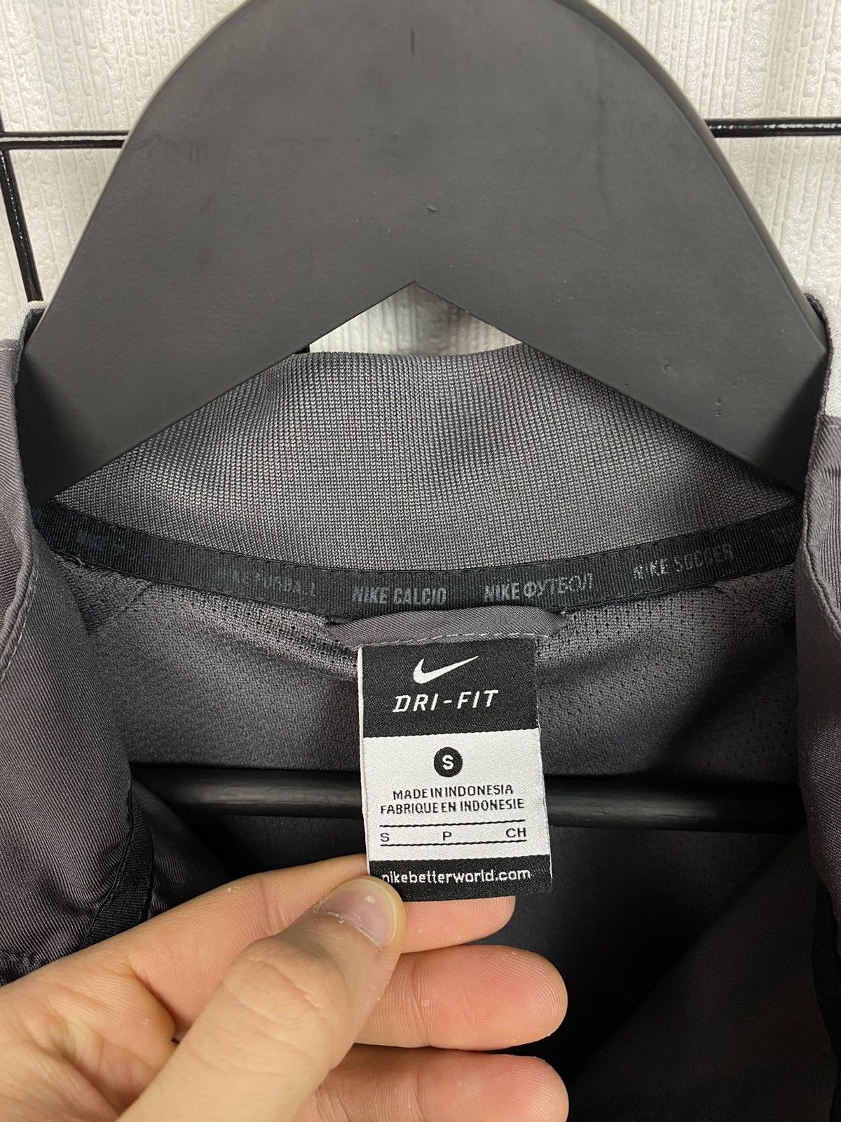 Vintage AC Roma Nike Track Zip Light Jacket Training Men’s S Grey Size US S / EU 44-46 / 1 - 13 Thumbnail