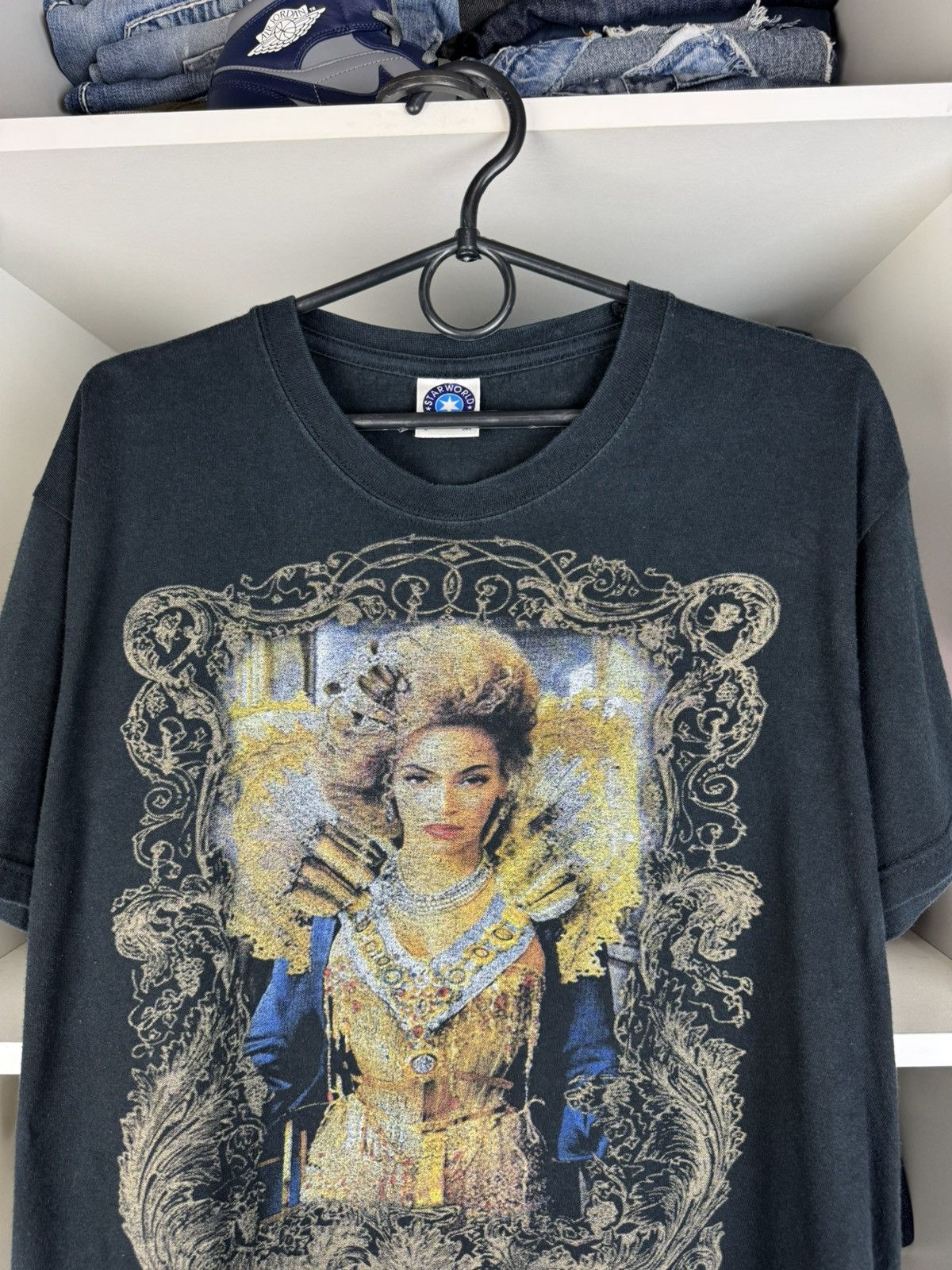 Beyonce Vintage Beyonce The Mrs. Carter Show T-shirt Size US L / EU 52-54 / 3 - 2 Thumbnail