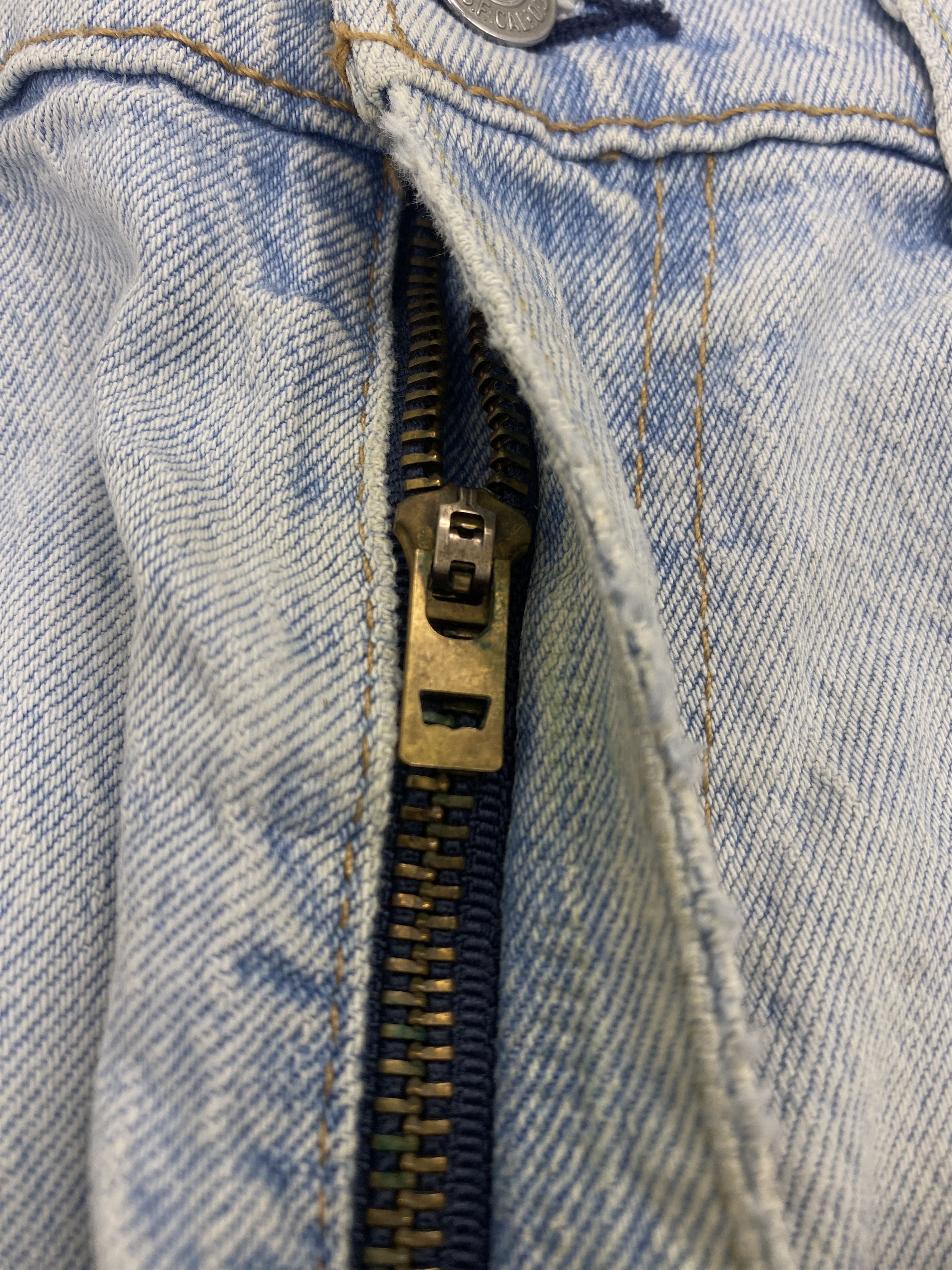Levi's × Vintage Vintage Levi's 505 Light Washed Stained Jeans DP2653 Size US 34 / EU 50 - 11 Thumbnail