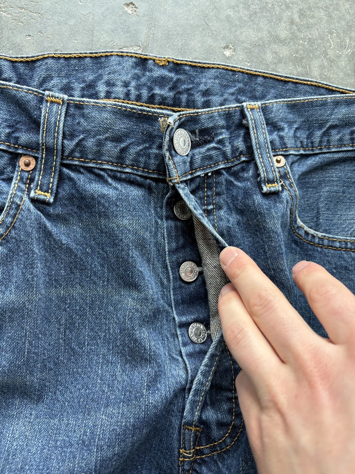 Levi's Vintage Y2K Levis 501 XX Denim Jeans 34x30 Size US 34 / EU 50 - 4 Thumbnail