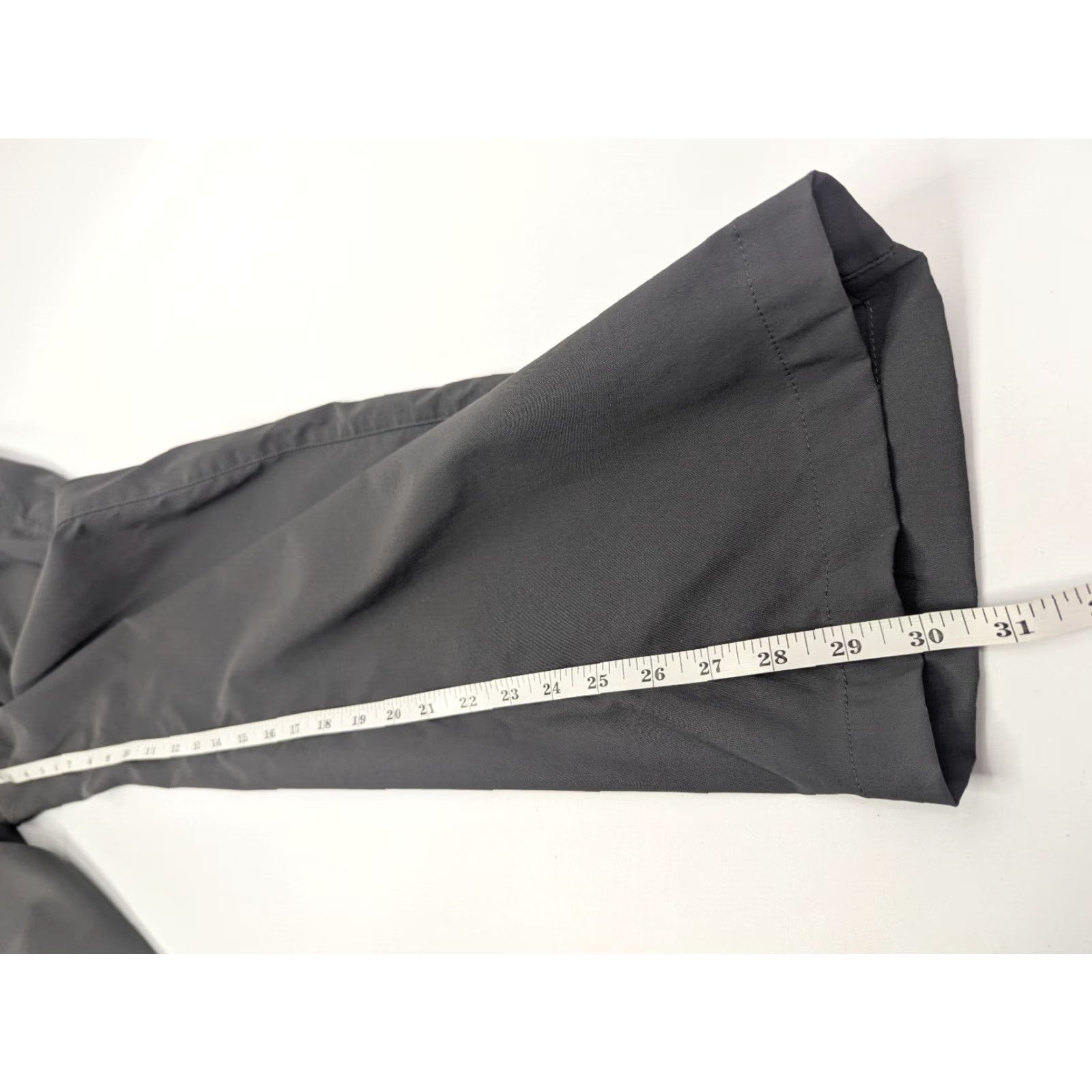 Eddie Bauer Eddie Bauer Chino Pants Mens 36 Regular Gray Nylon Spandex Flat Front Straight 30 Inseam 0391 Takeoff Hiking Outdoor Casual Vintage No Size US 36 / EU 52 - 6 Thumbnail