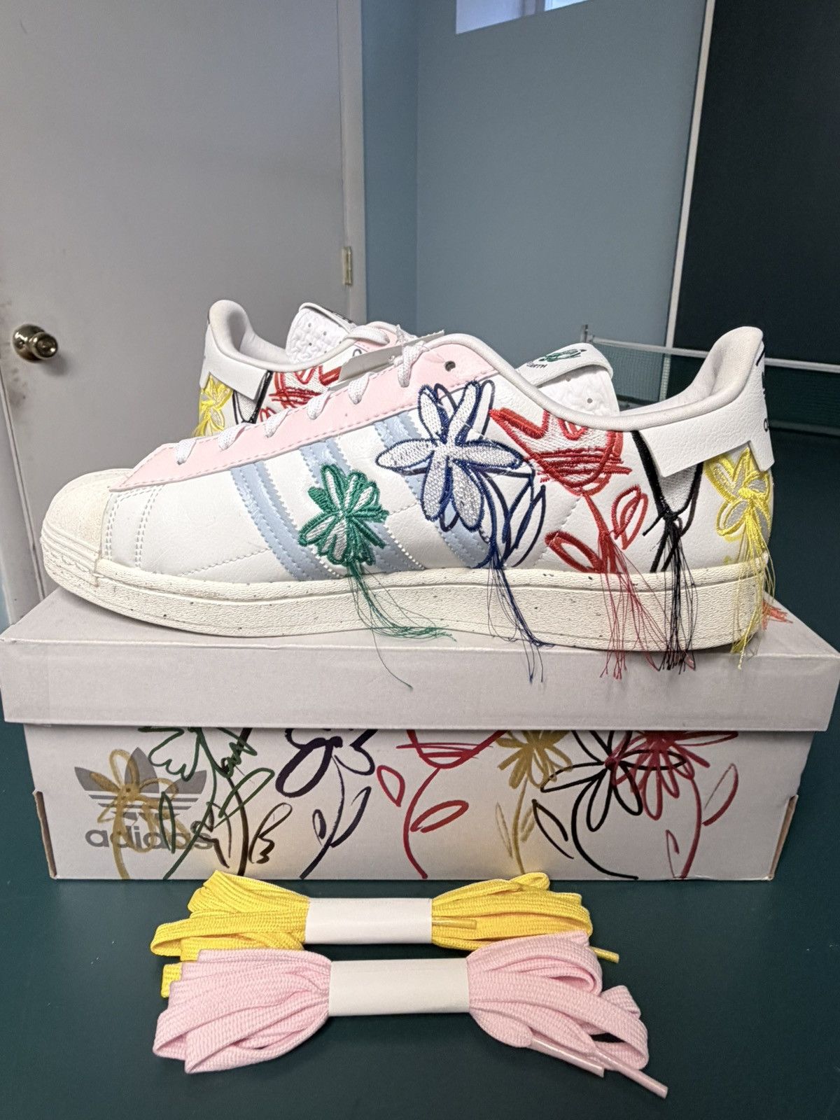 Adidas Sean Wotherspoon x Adidas Super Earth Superstar Size US 11 / EU 44 - 2 Thumbnail