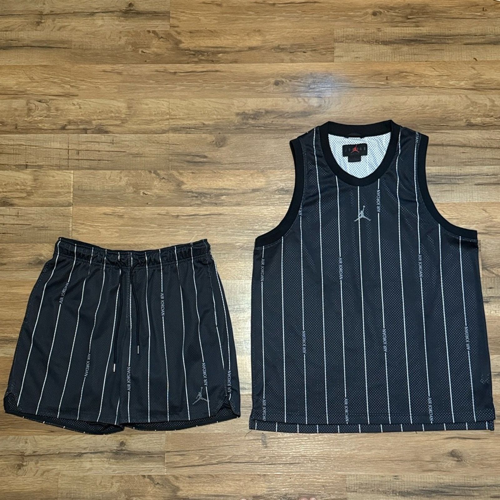 Jordan Brand Jordan Pin Stripe Mesh Tank Top Jersey Shorts Matching Set Size US M / EU 48-50 / 2 - 1 Thumbnail