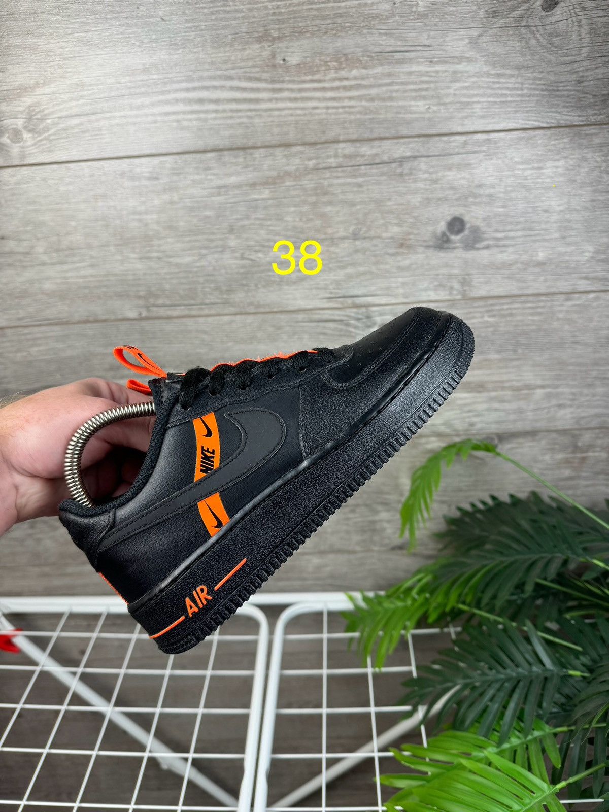 Nike NIKE AIR FORCE 1 LOW LV8 WORLDWIDE BLACK ORANGE СТ4683-001 Size US 8 / IT 38 - 5 Thumbnail