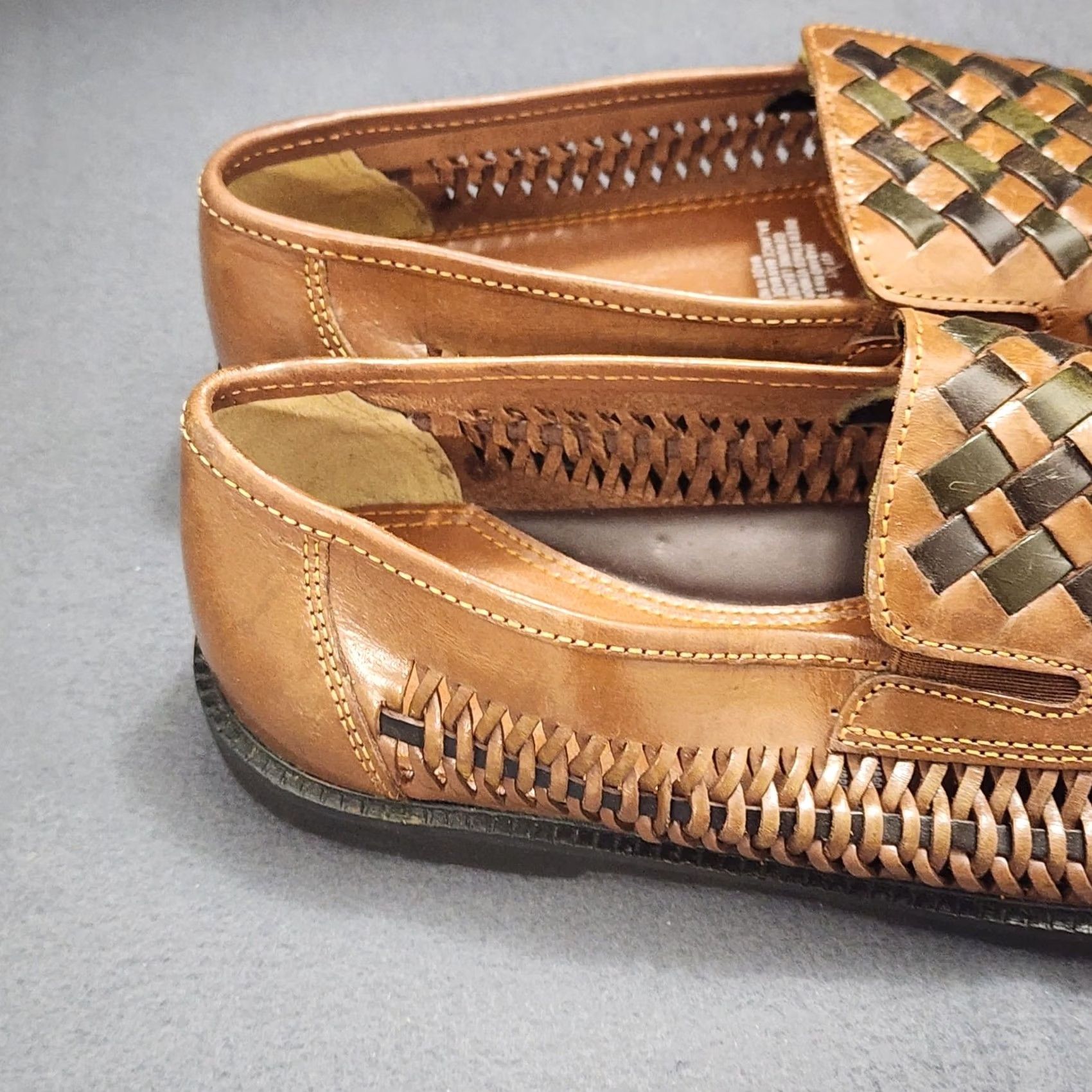 Vintage Deer Stags Loafers Slippers Mens 8 D Brown Leather Slip On Woven Casual Shoes Men's Front Slip On Size US 8 / EU 41 - 5 Thumbnail