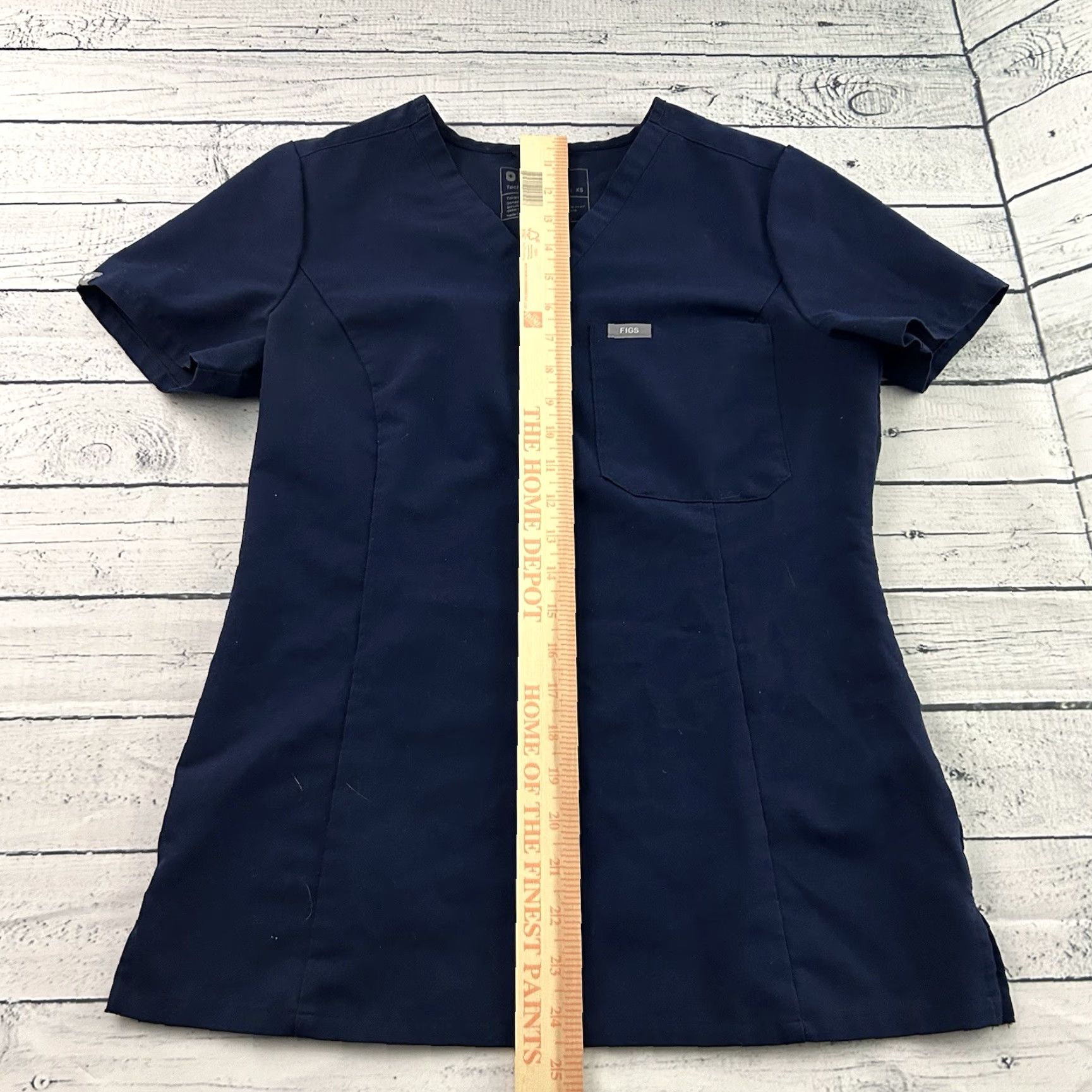 Vintage FIGS Technical Catarina One Pocket Short Sleeve Scrub Top Women's XS Blue Shirt Womens XS Blue FIGS Catarina One Pocket Short Sleeve Scrub Top Size XS / US 0-2 / IT 36-38 - 5 Thumbnail