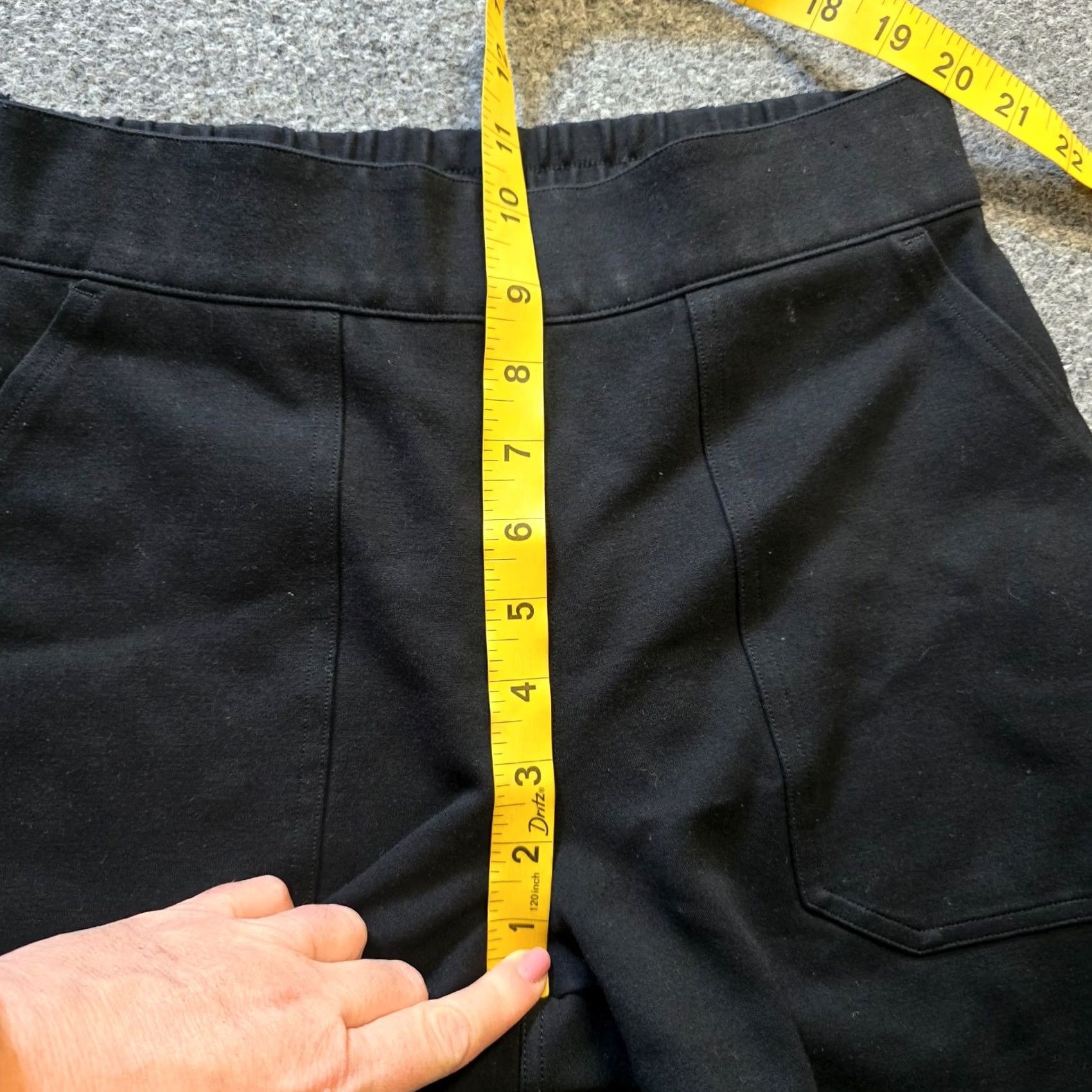 Spanx Spanx Pants Womens Size Small Black Joggers Pockets Pull On Casual Pant Tapered Inseam 28 in Stretch Regular Size 28" / US 6 / IT 42 - 6 Thumbnail