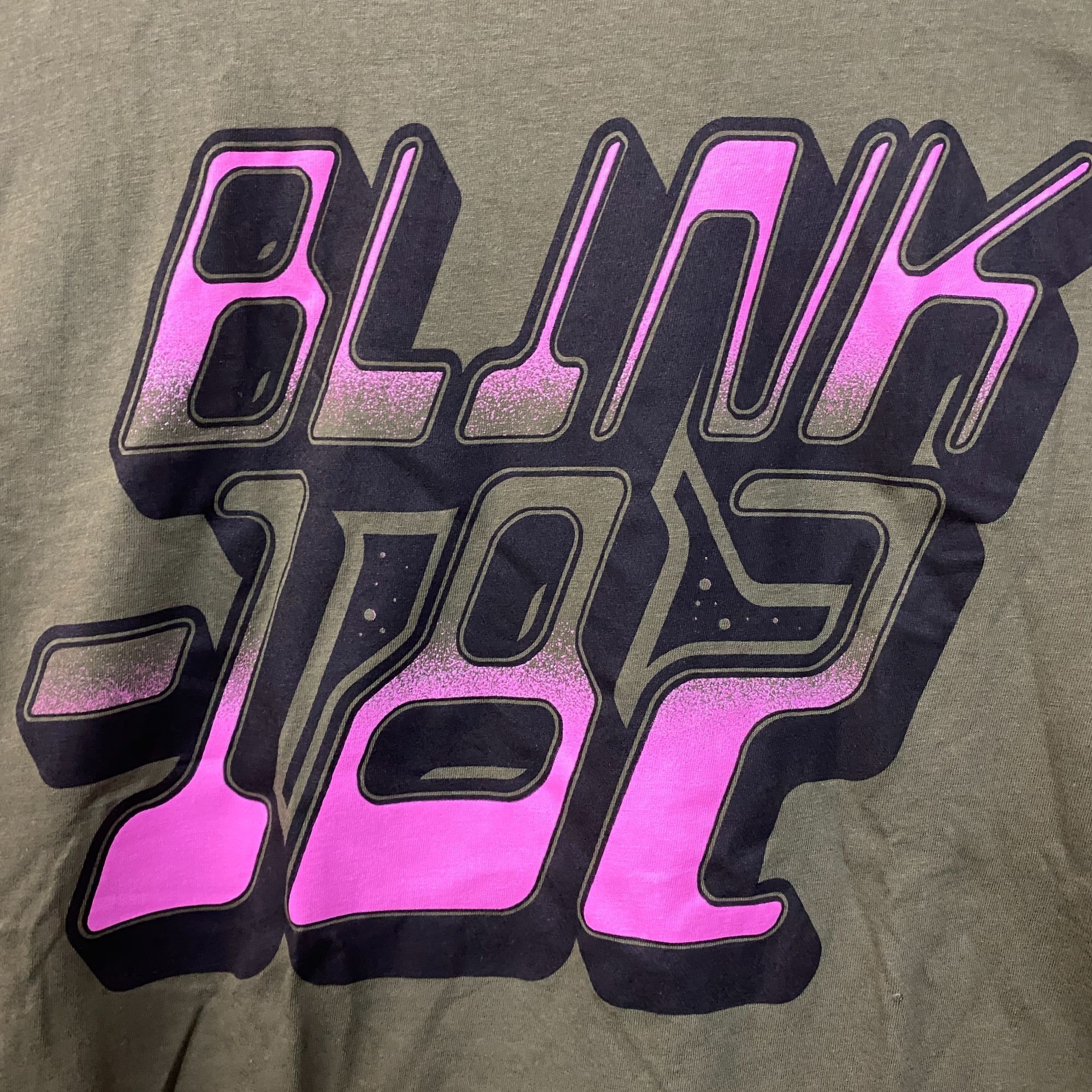 Other Blink-182 Pink Gradient Logo T-Shirt Medium Size US M / EU 48-50 / 2 - 2 Thumbnail