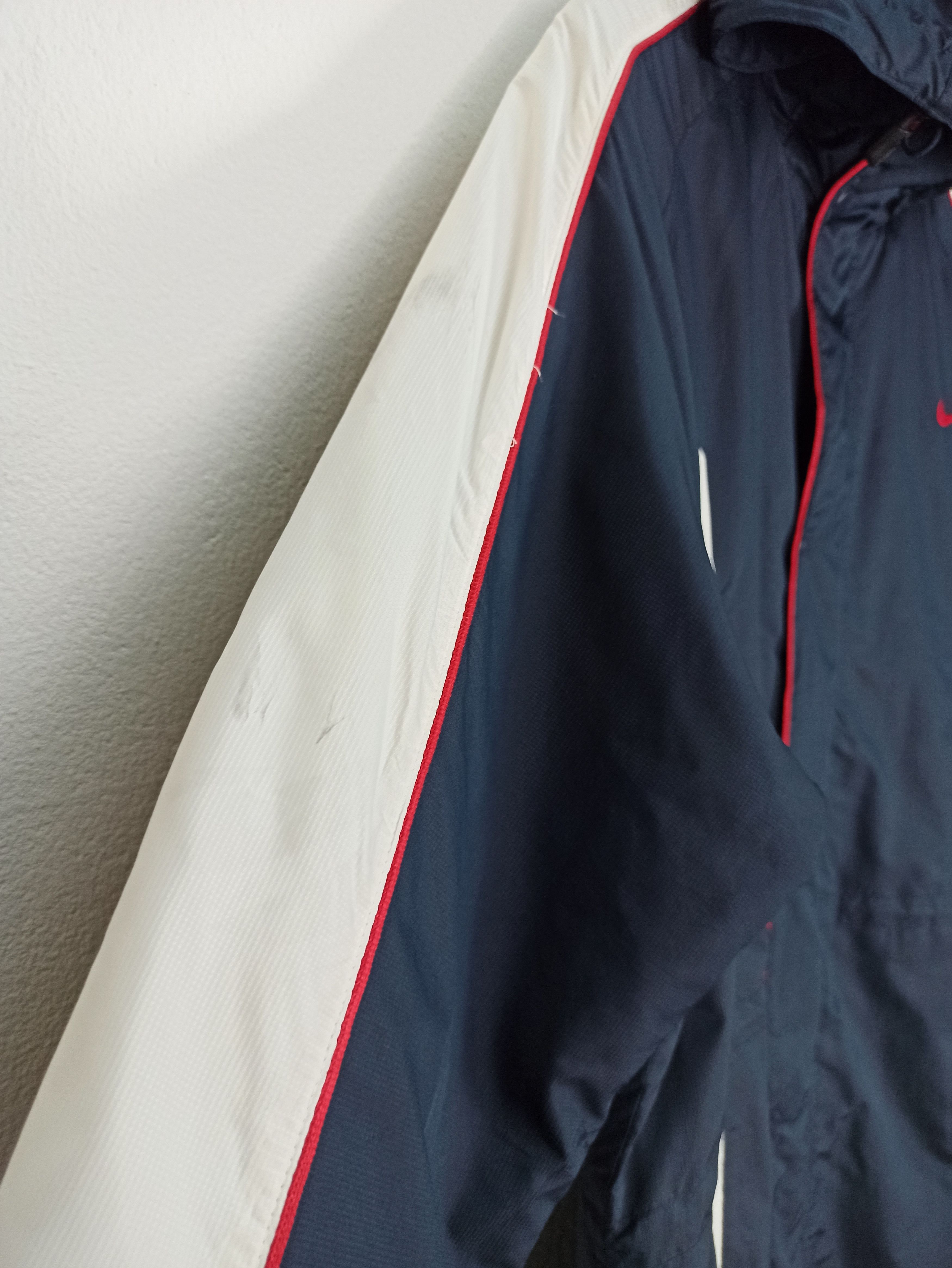 Nike Vintage Nike Swoosh Logo Sherpa Long Jacket Size US L / EU 52-54 / 3 - 4 Thumbnail