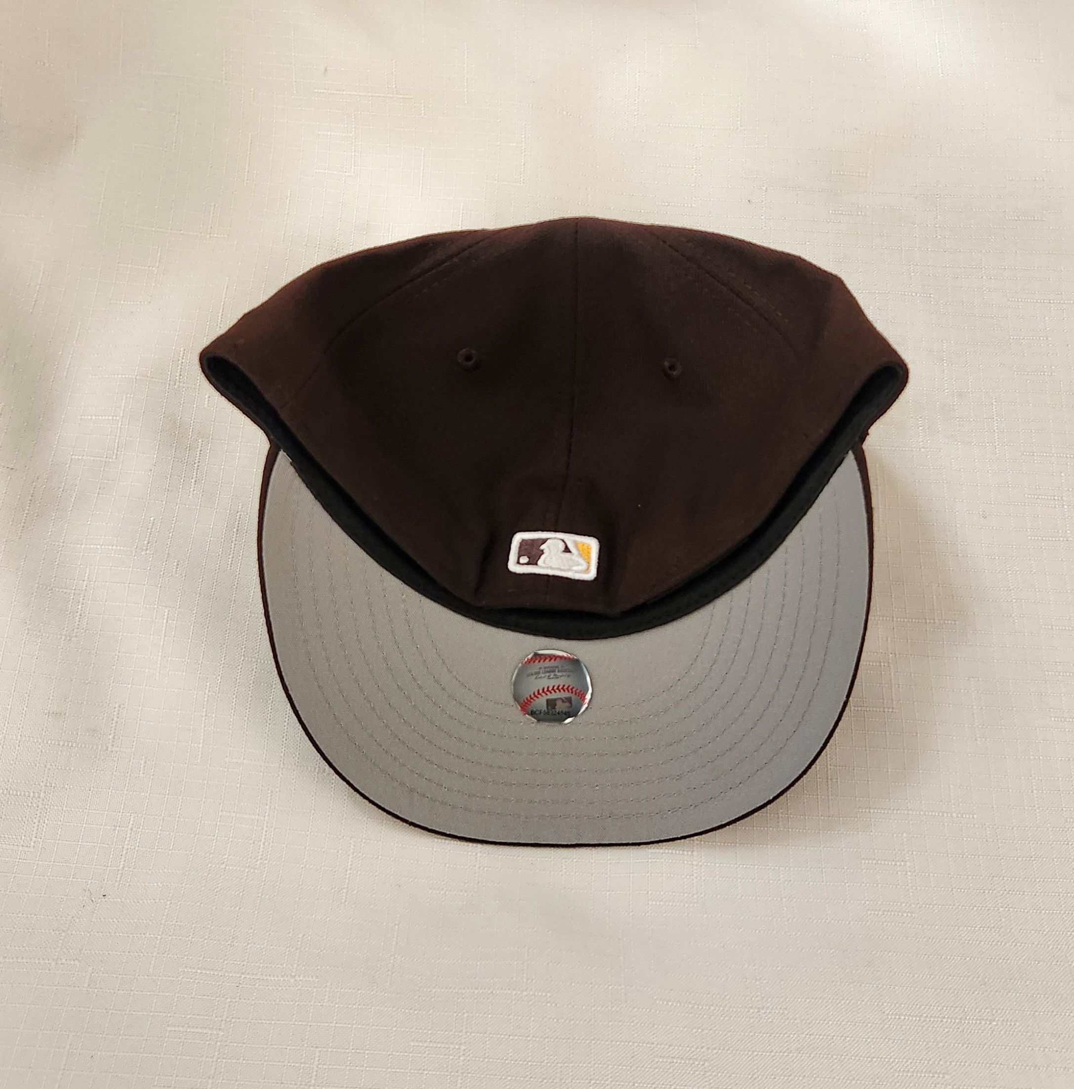 New Era New Era 7 1/8 Upside Down Logo Exclusive San Diego Padres Size ONE SIZE - 3 Thumbnail