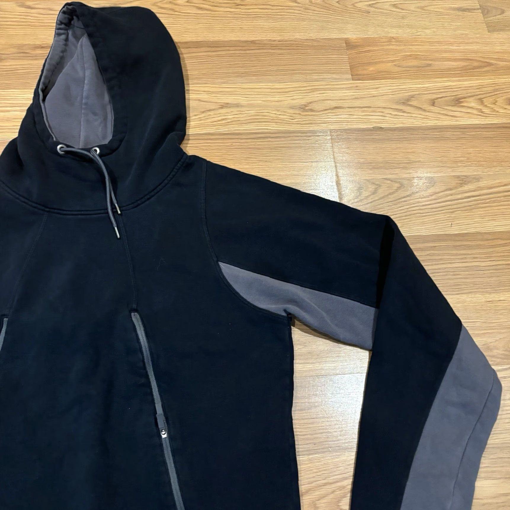 Jordan Brand Air Jordan Hoodie Black Gray Pullover High Neck Embroidered Logo Mens Large Jumpman Size US L / EU 52-54 / 3 - 5 Thumbnail