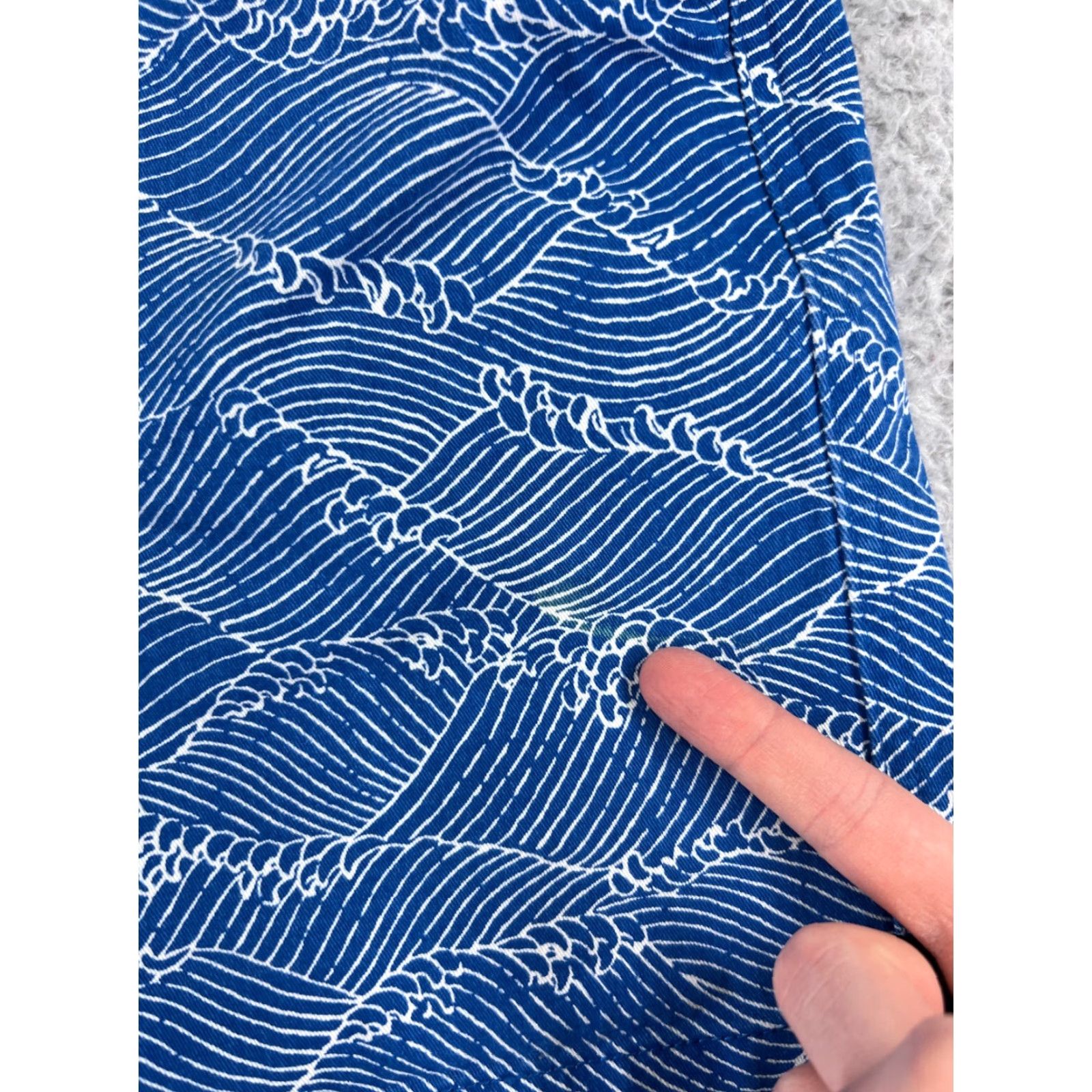 Lands' End Lands' End Shorts Womens 6 Blue Wave Ocean Pattern Pull On Elastic Waist Cotton Short Size 28" / US 6 / IT 42 - 4 Thumbnail