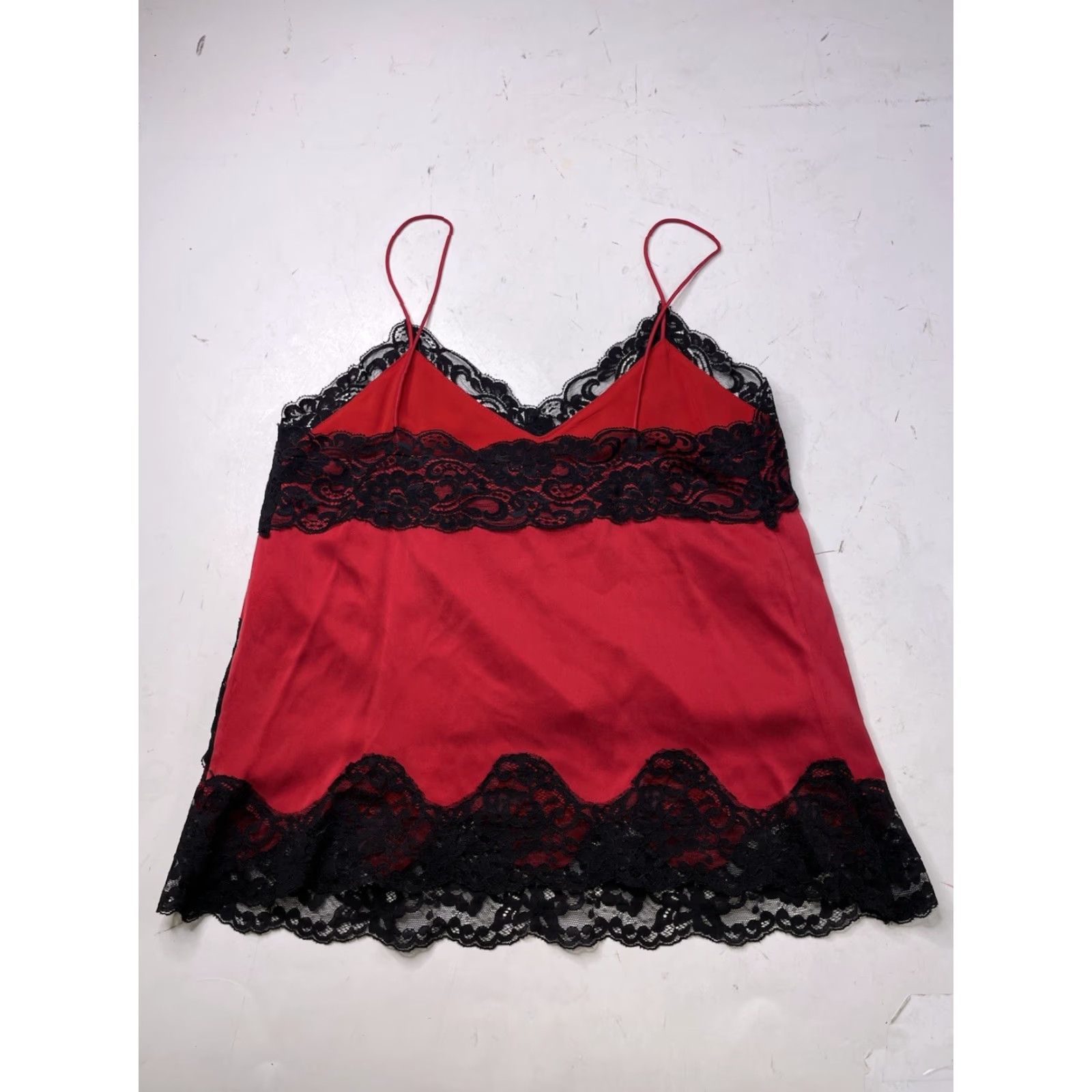 Alice + Olivia Alice + Olivia Dorine Silk Slip Lace Trim Red Camisole Tank Top XS Women Sleeveless V-Neck Spaghetti Strap Lace Accent Vest/ Tank Size XS / US 0-2 / IT 36-38 - 8 Thumbnail