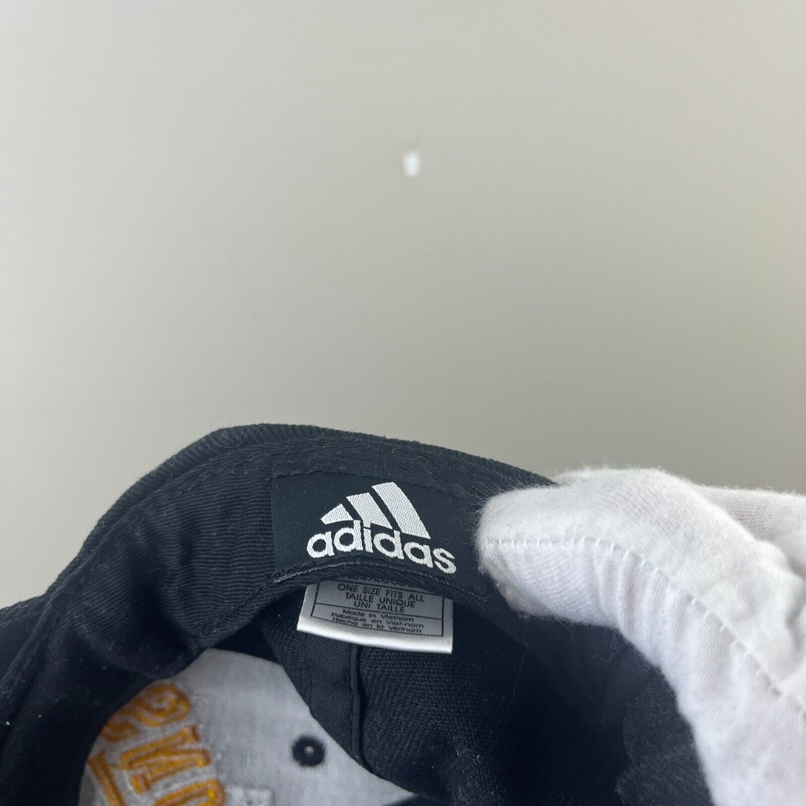 Adidas × Vintage Vintage Adidas NBA Los Angeles Lakers Strap Back Hat 16 time Size ONE SIZE - 6 Thumbnail