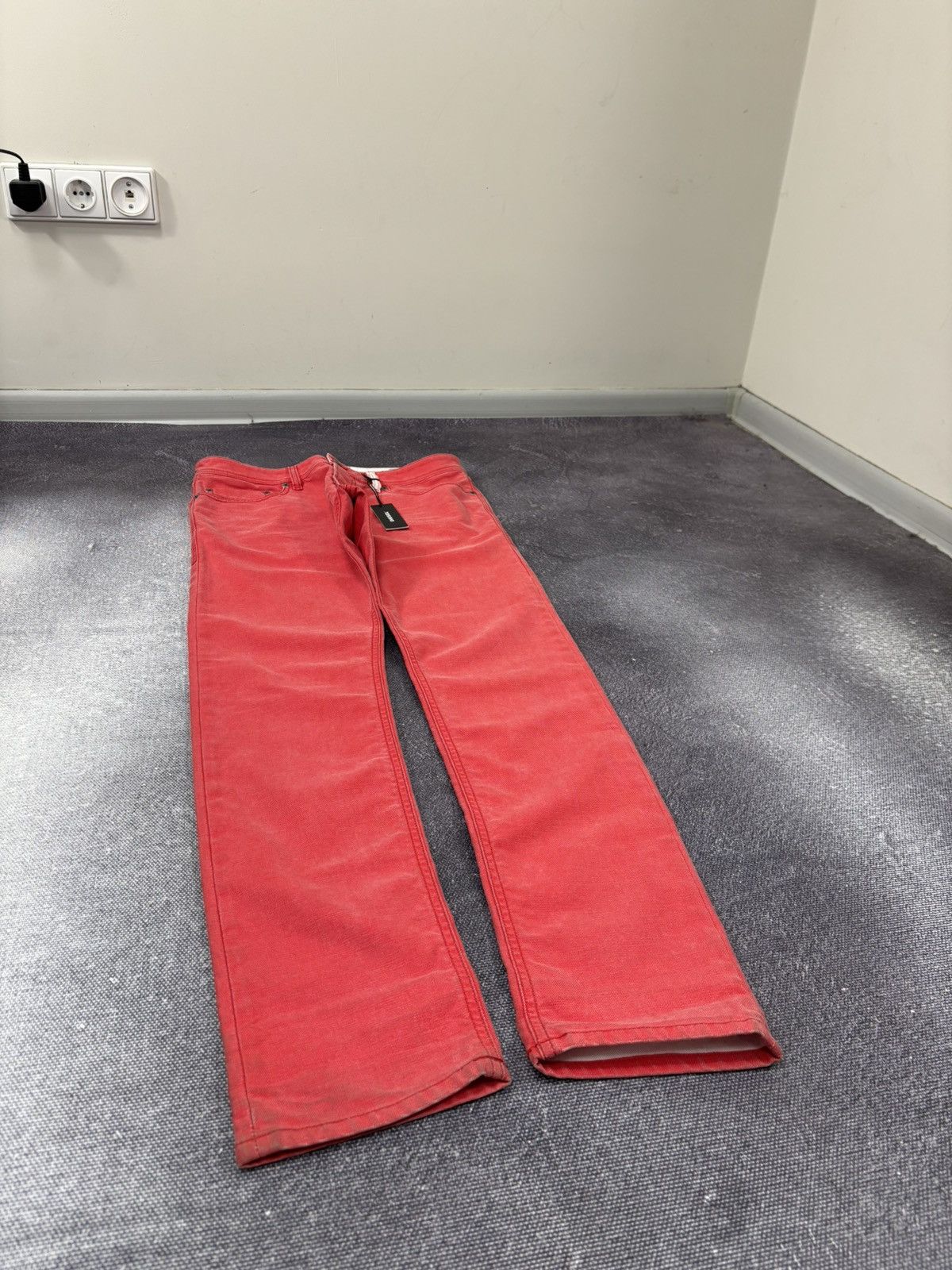 Diesel Diesel Tepphar NWT Men’s Slim Carrot Red Stretch Denim Jeans Size US 31 - 3 Thumbnail