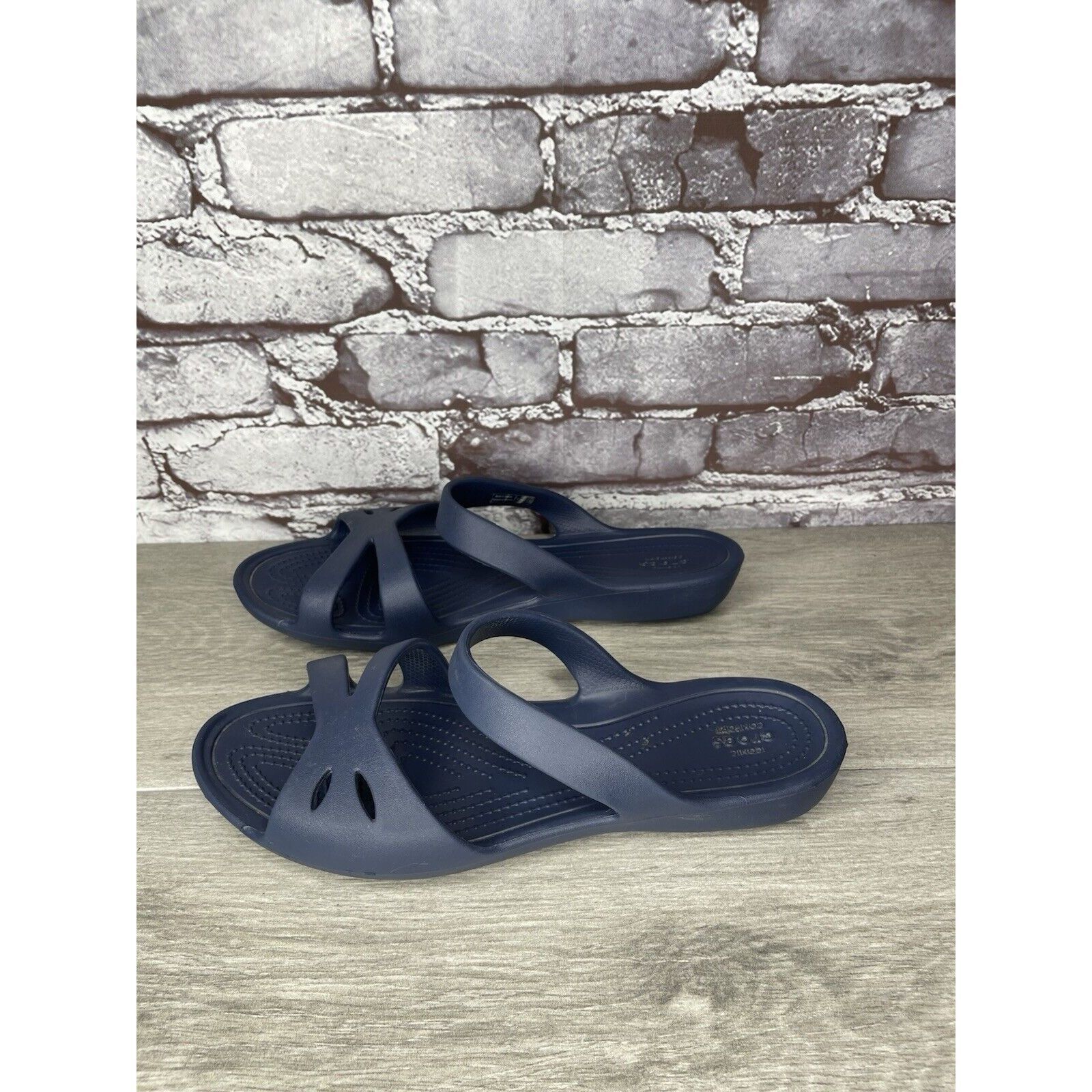 Crocs Crocs KELLI Iconic Comfort Navy Blue Slip On Slides Sandals Size US 10 / IT 40 - 6 Thumbnail