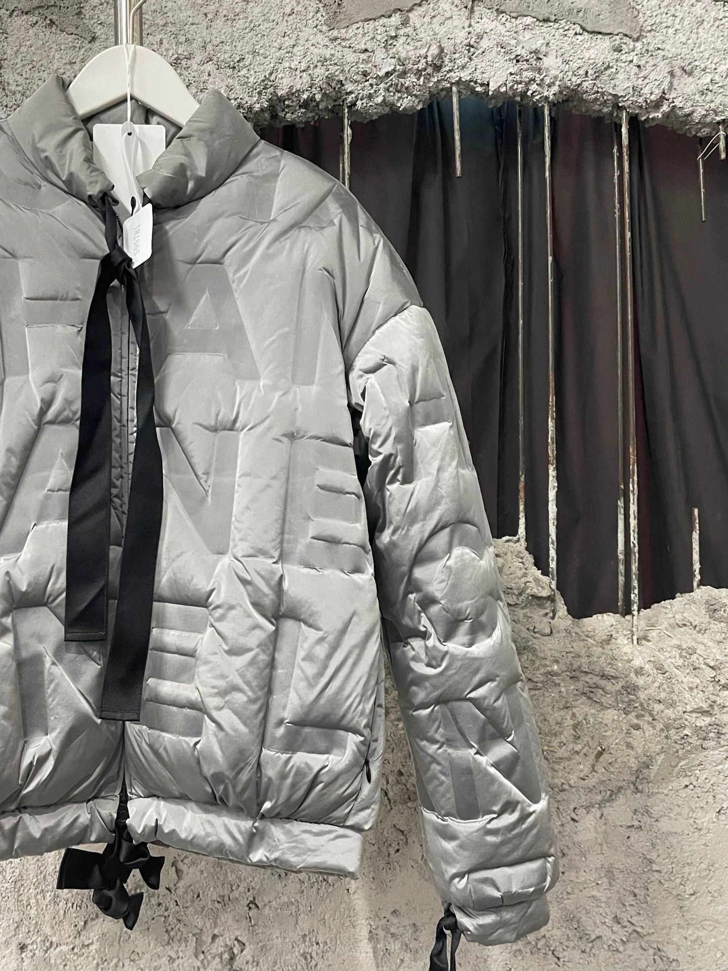 Chanel Chanel women's down jacket 34 Size XS / US 0-2 / IT 36-38 - 4 Thumbnail