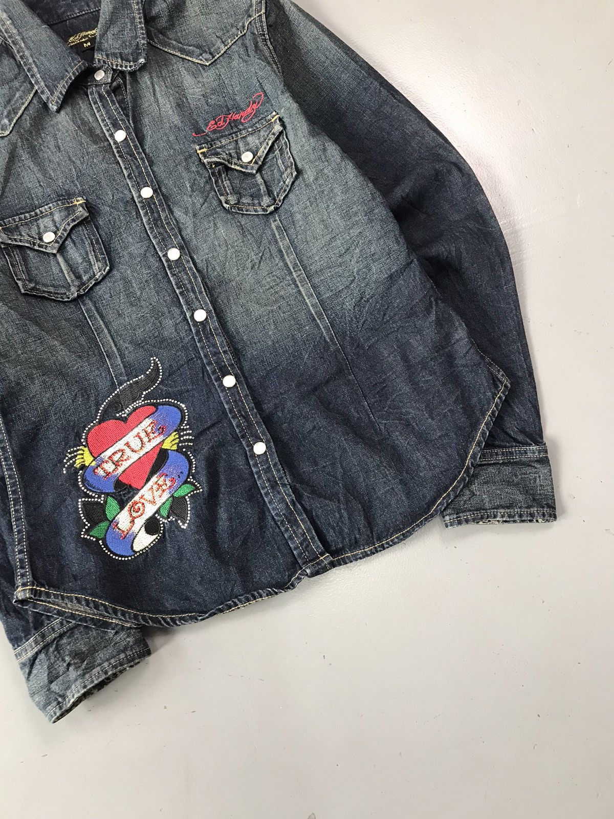 Christian Audigier × Ed Hardy × Vintage Vintage Edhardy true love embroidered denim shirt Size M / US 6-8 / IT 42-44 - 2 Thumbnail