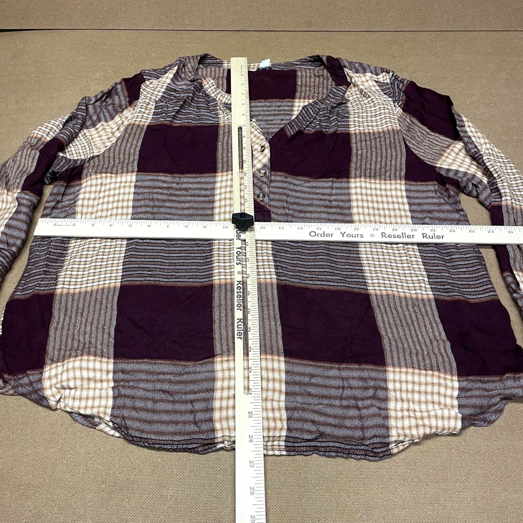 Vintage Cato Blouse Womens 18/20W Purple Plaid Rayon Henley Long Sleeve Popover Button Ruffle Crewneck Tunic Shirt Modern Vintage: No, 18/20W Womens Size XXL / US 16-18 / IT 52-54 - 6 Thumbnail