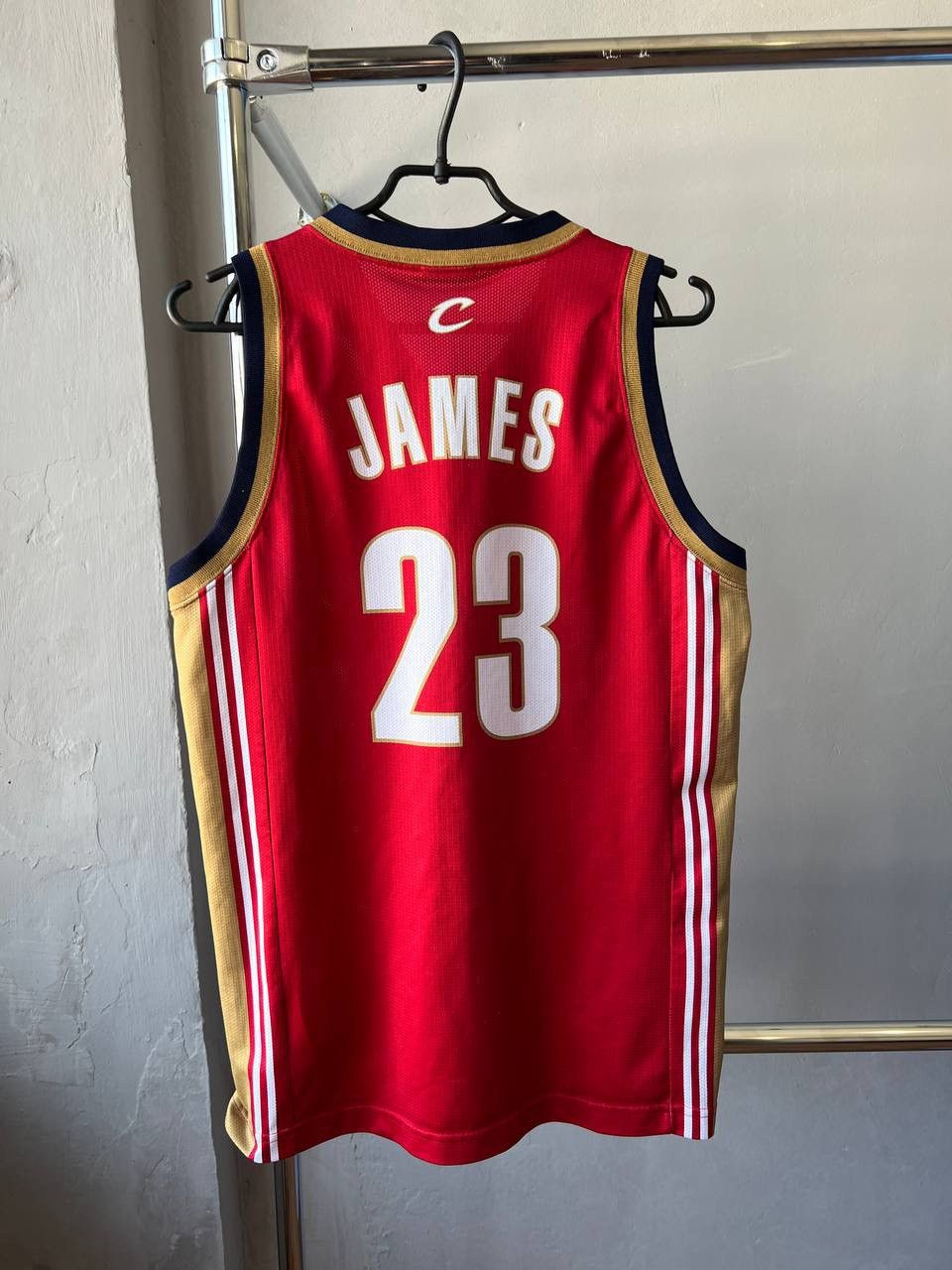 NBA CLEVELEND CAVALIERS #23 JAMES BASKETBALL CHAMPION JERSEY S Size US S / EU 44-46 / 1 - 3 Thumbnail